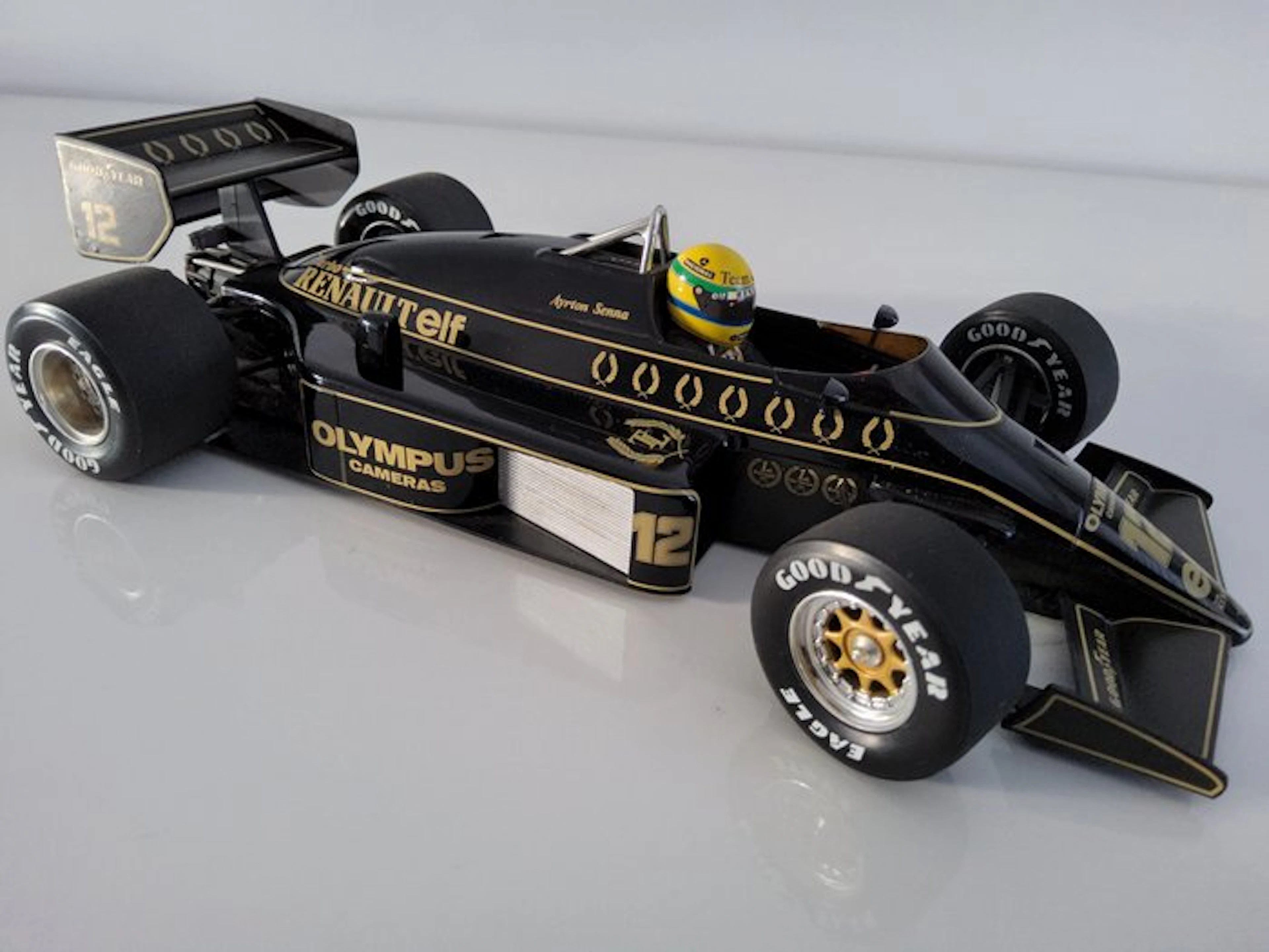 MiniChamps 1:18 - Model race car - Lotus Renault 97T - 1985 Ayrton Senna