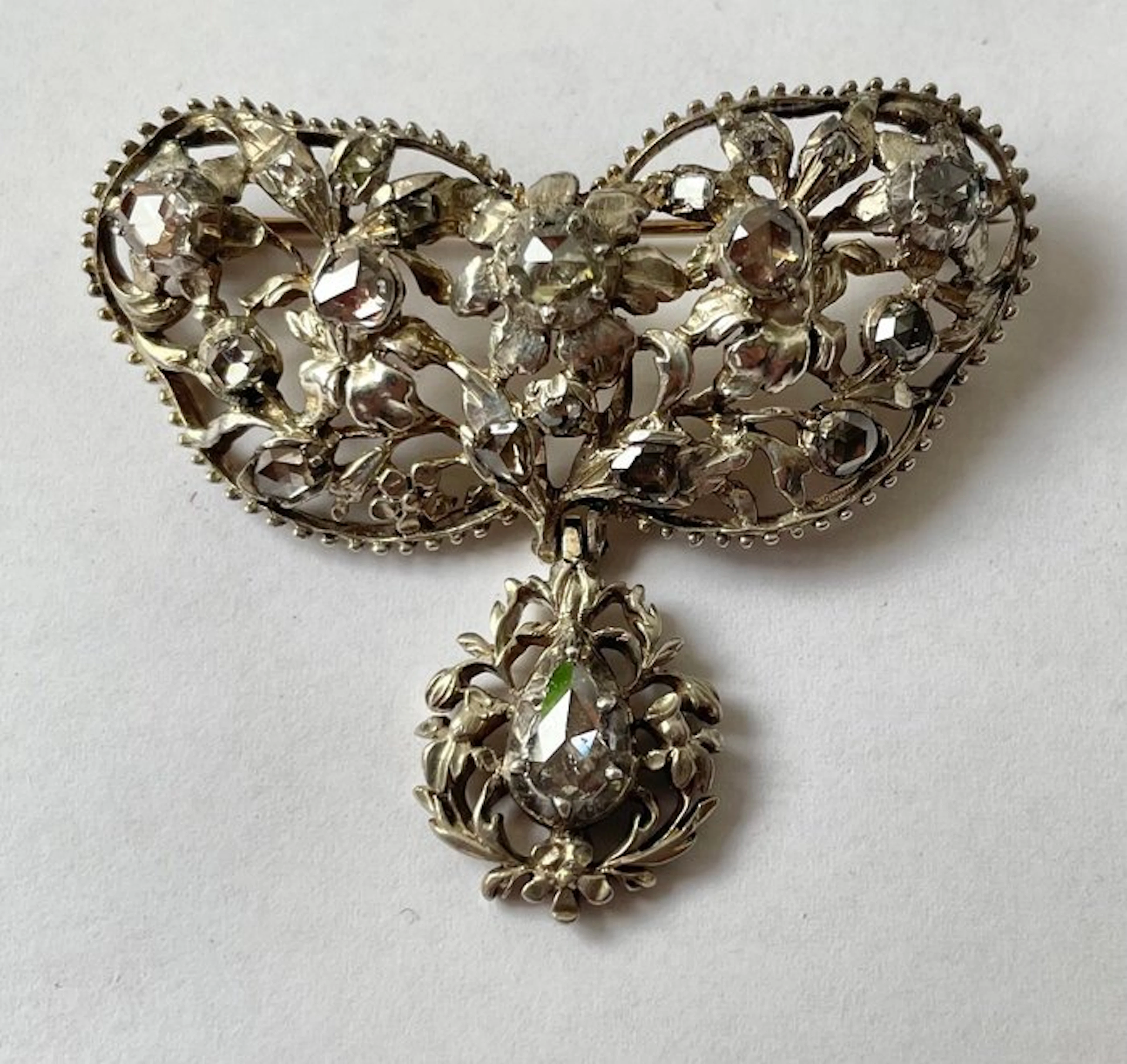 Brooch - 14 kt