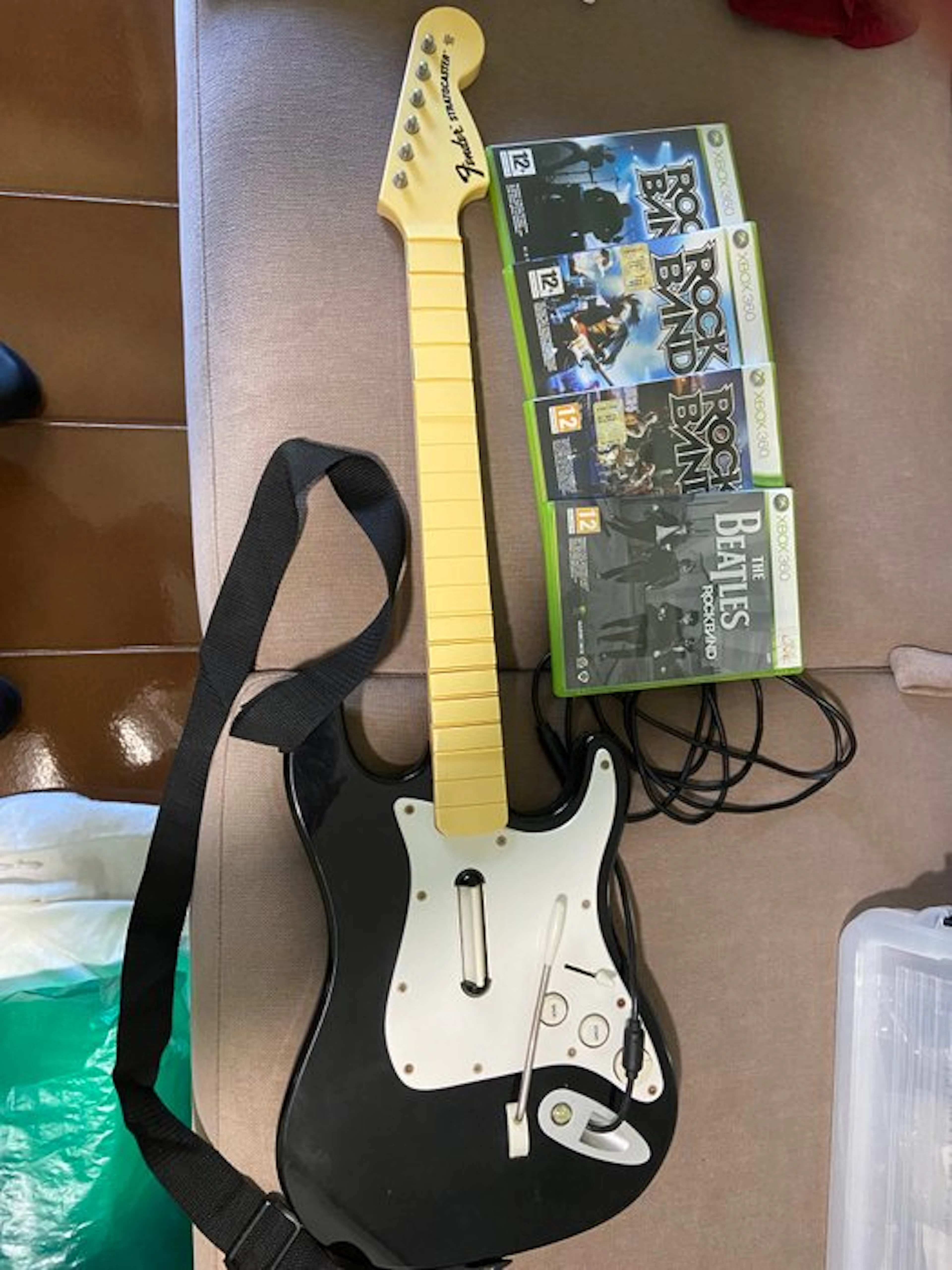 Fender - Xbox 360 - Fender Stratocaster Guitar Controller...