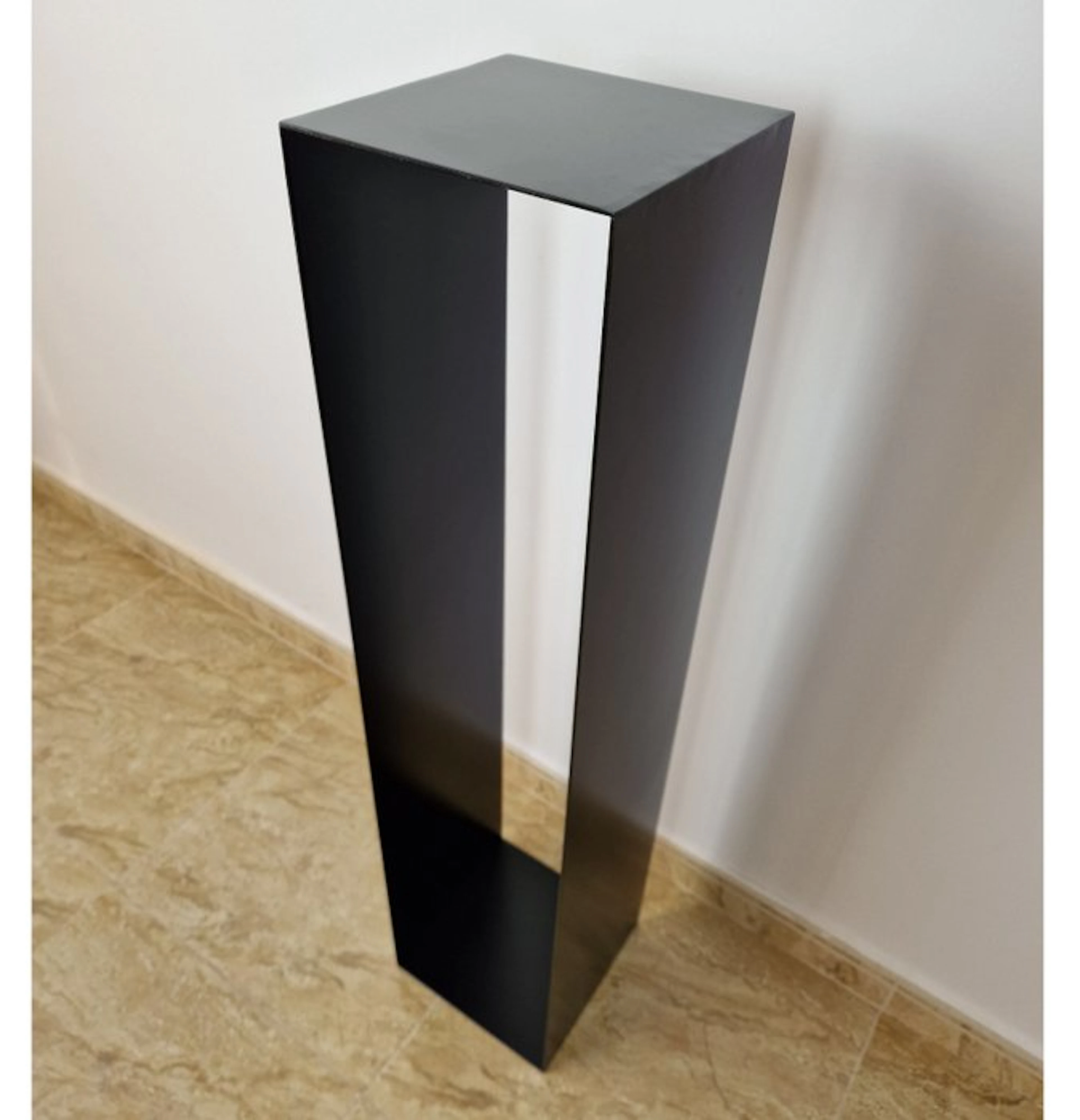 JS Design - Console table - black pedestal - Steel