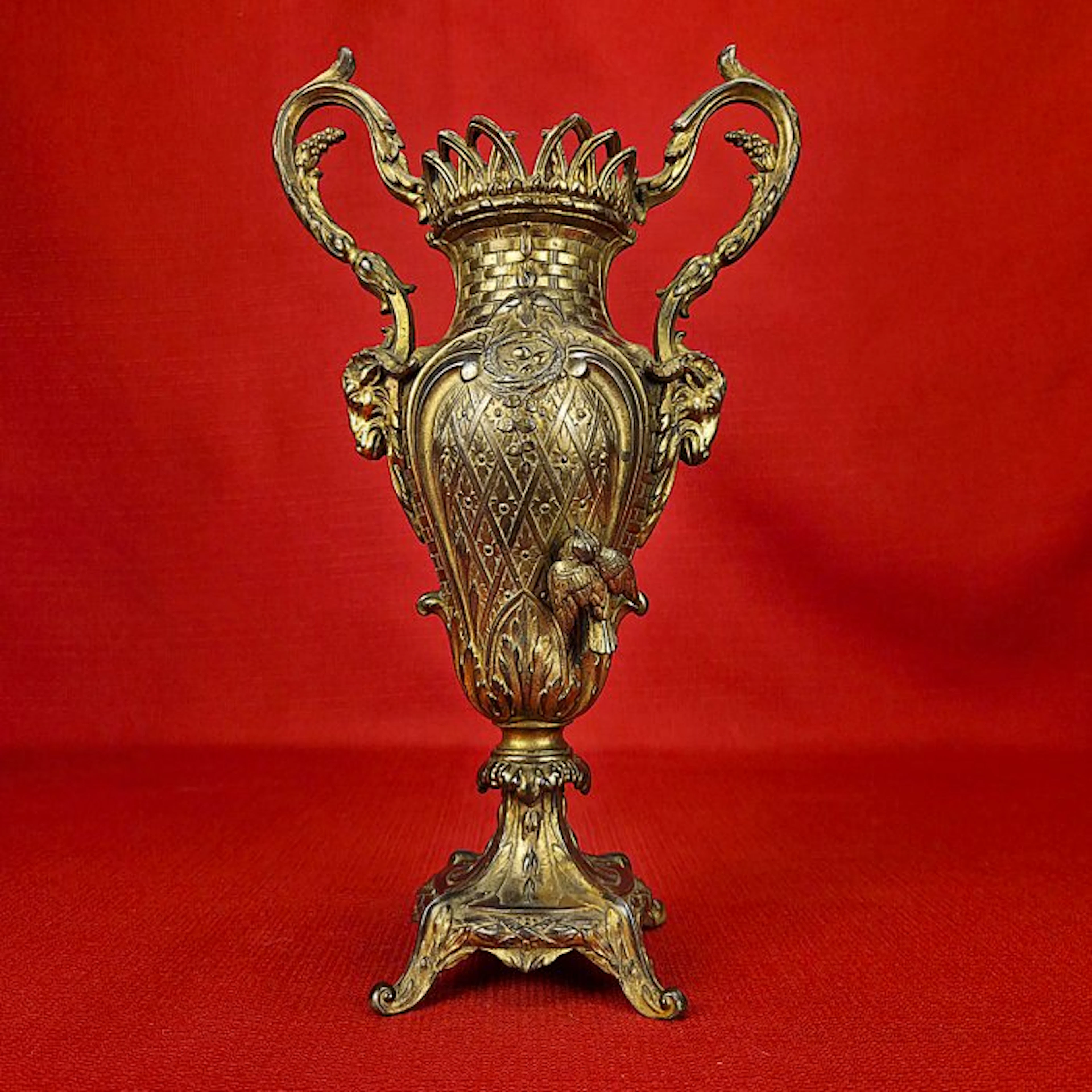 style Néo-Baroque aux têtes de bouc - Fin du XIXe siècle - Vase - Spelter