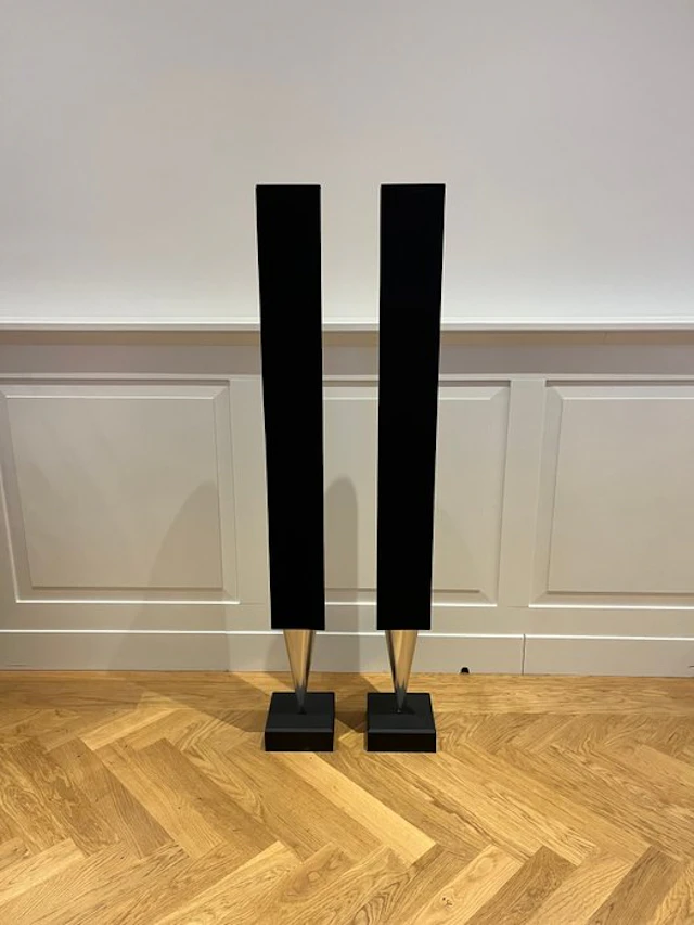 Bang & Olufsen - BeoLab 8000 MK II – Aluminum with black...