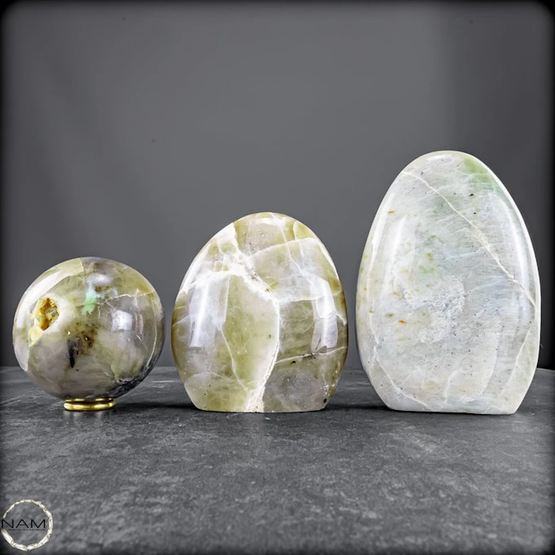Außergewöhnliches 3-teiliges Garnierit-Set „Grüner...