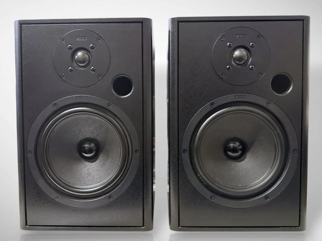 Canton - Fonum 301 DC / 2-Way Bookshelf Speaker set