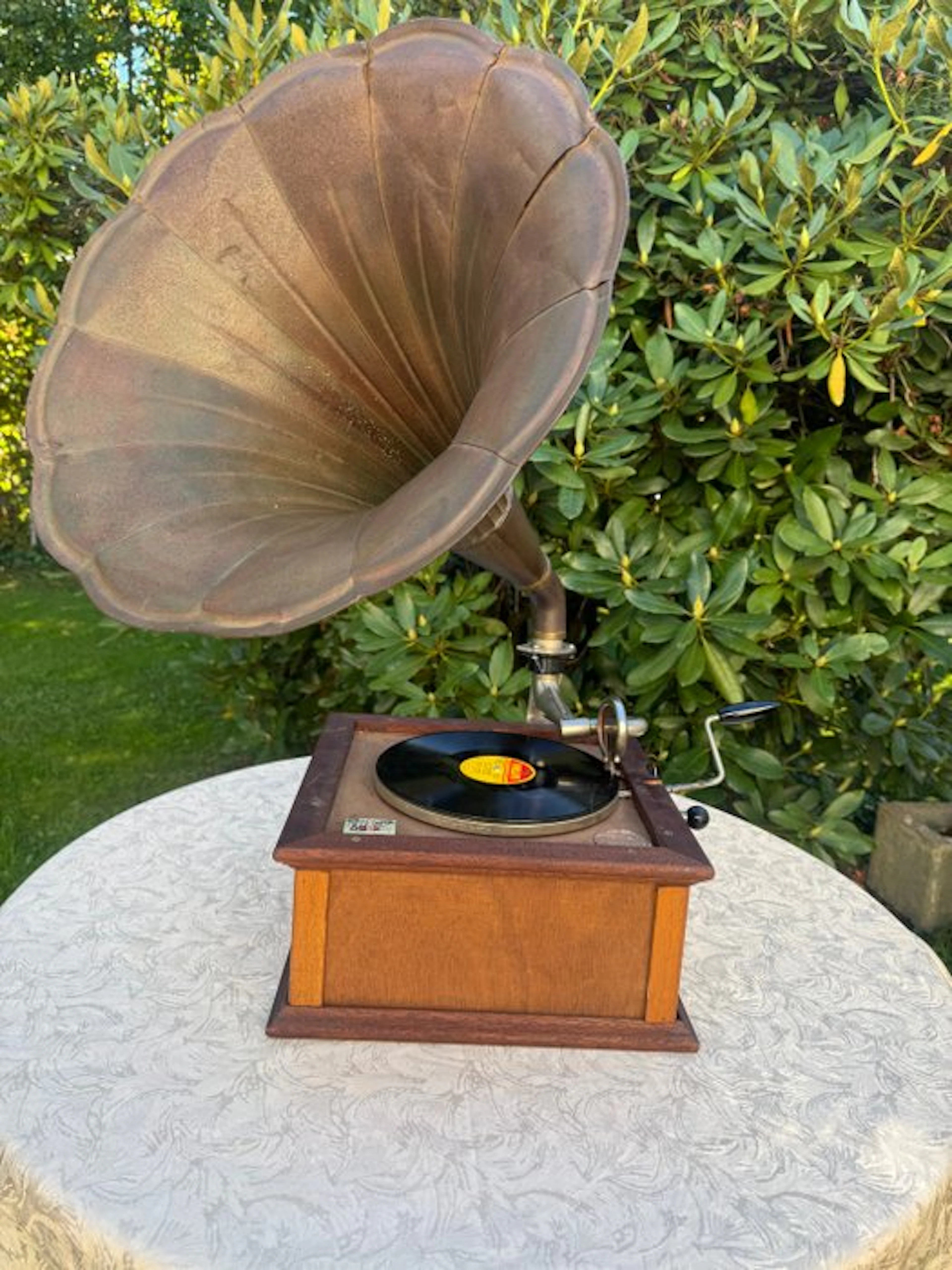 Unknown - - Gramophone