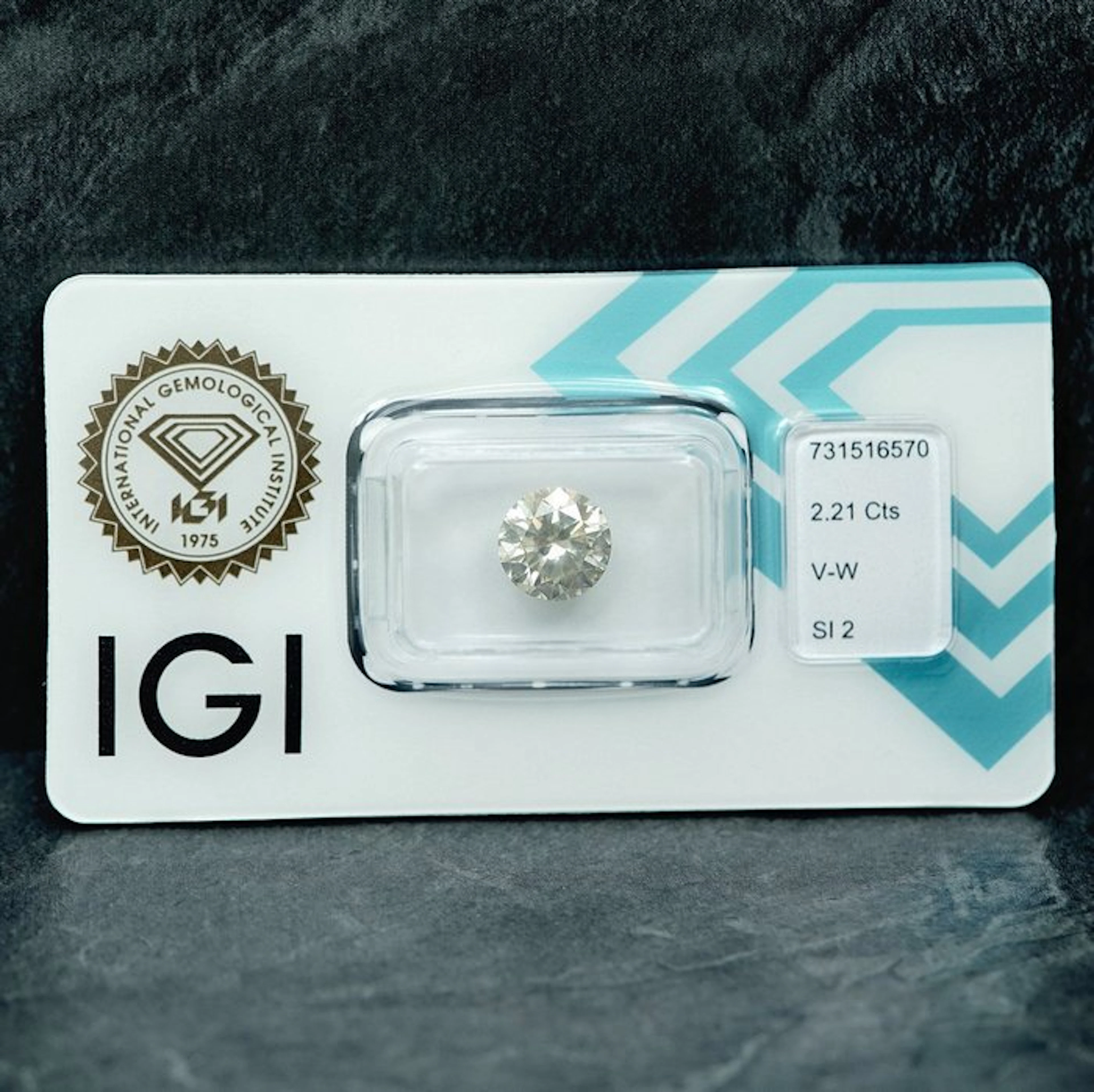 No reserve price - 1 pcs Diamond (Natural coloured)...
