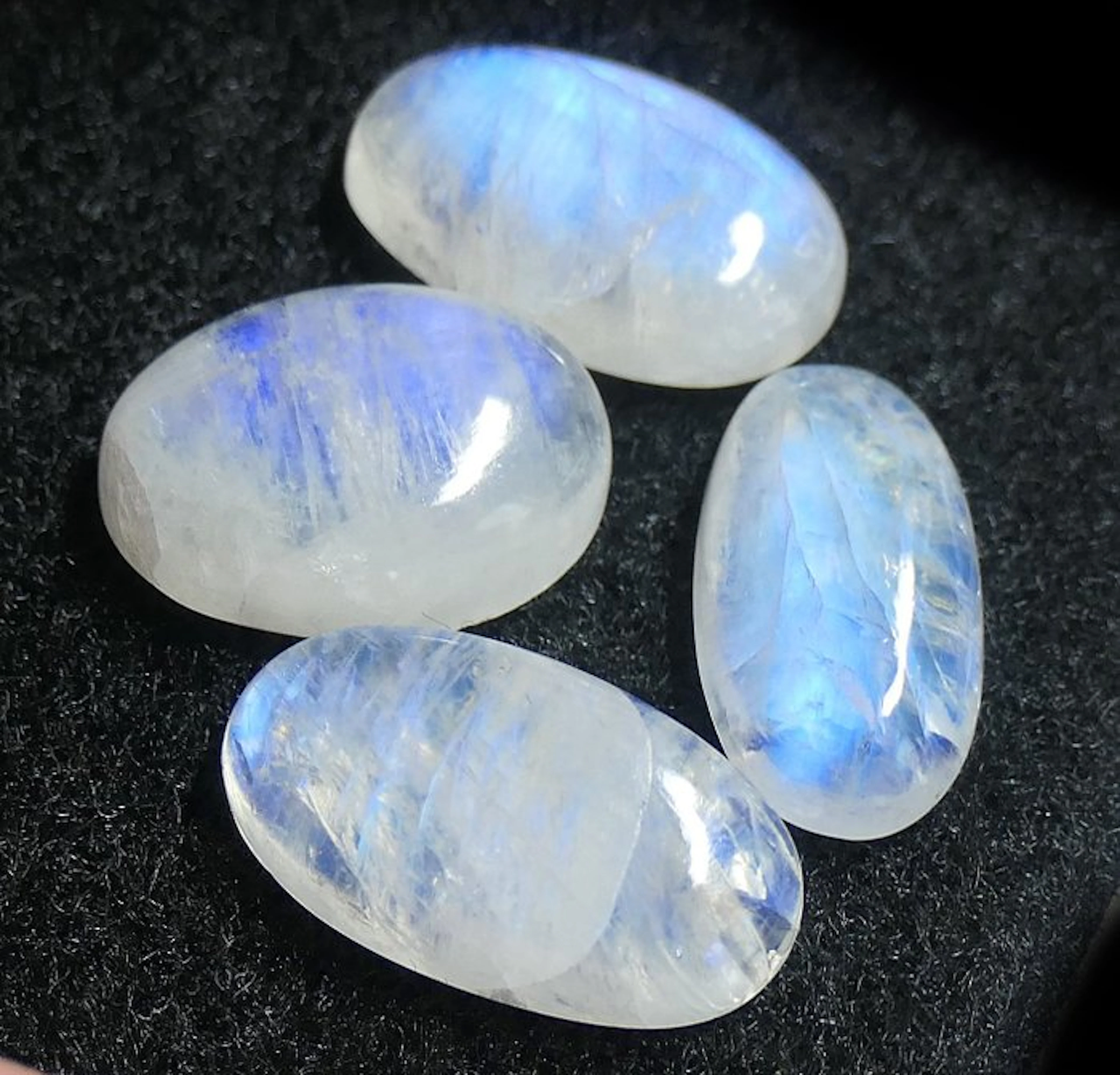 Lot of 100% natural Moonstones Cabochon- 8.95 g - (4)