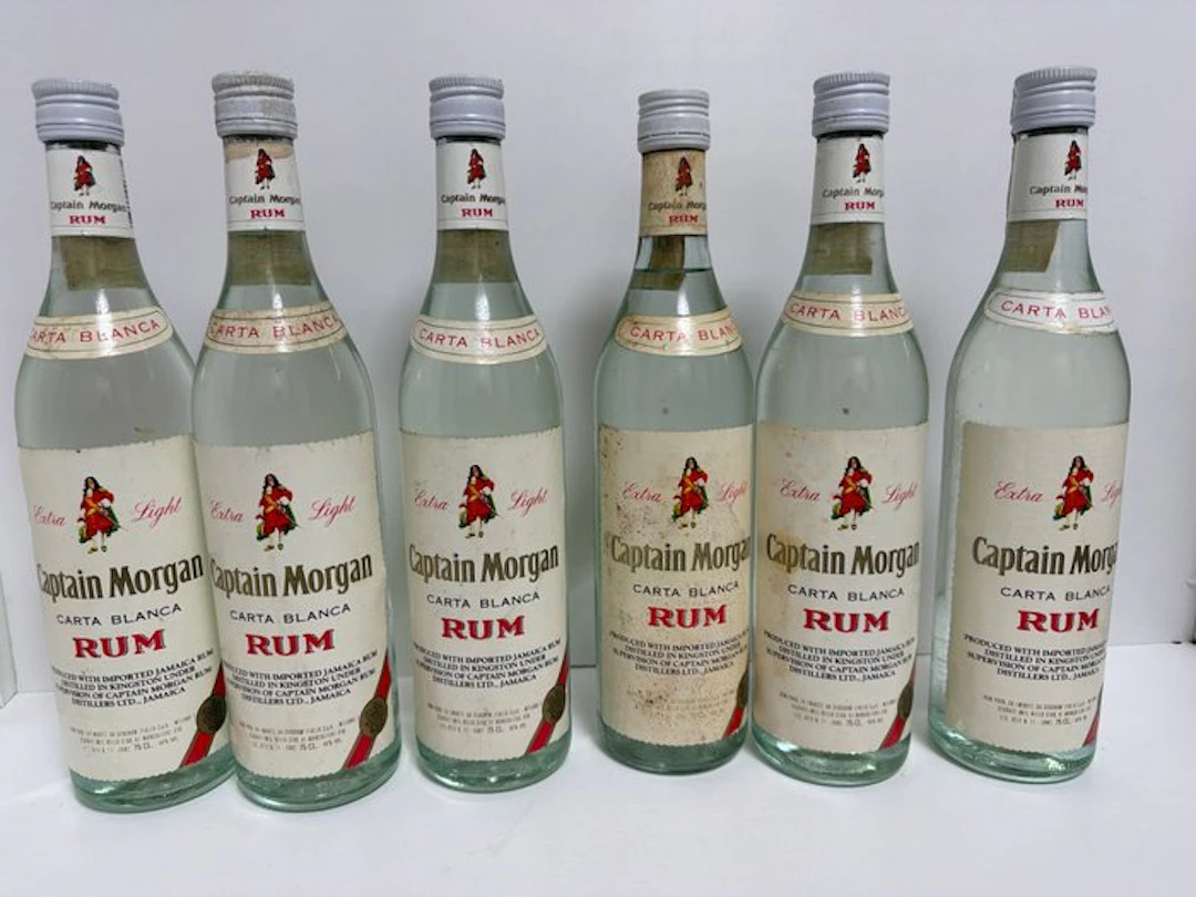 Captain Morgan - Carta Blanca - b. 1980s, 1970s - 0.75 Ltr