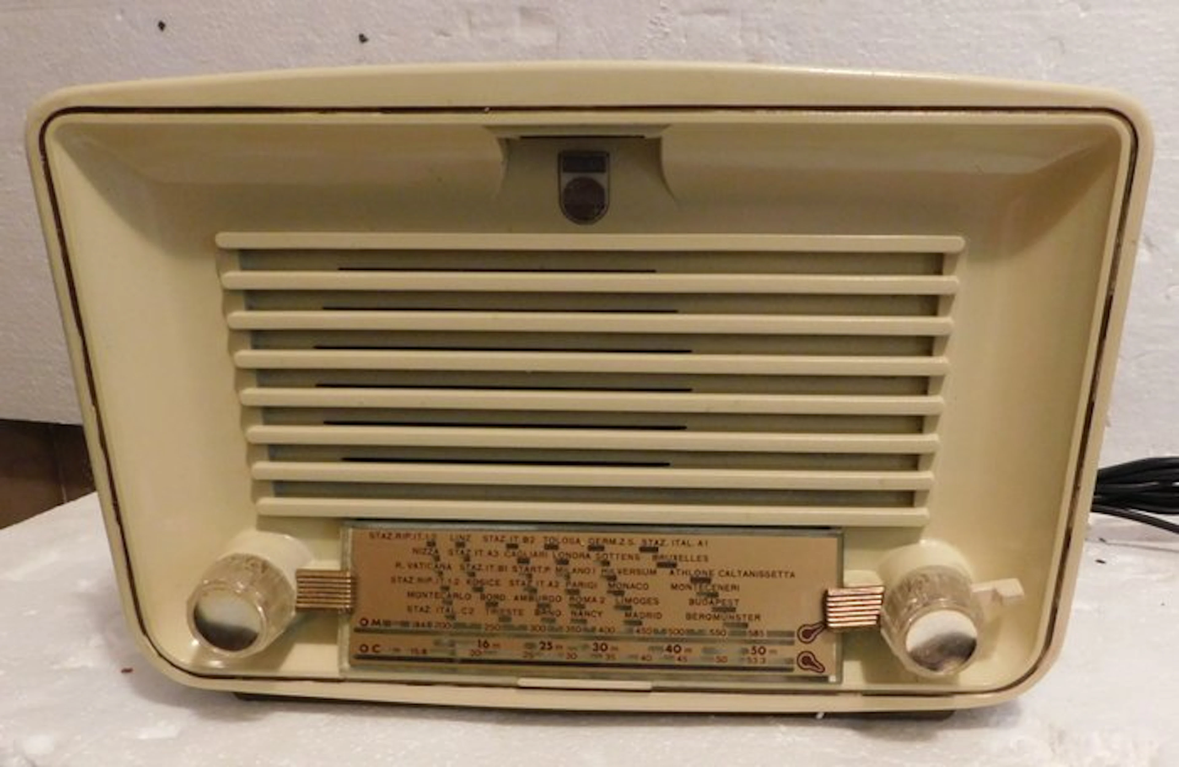 Philips - BI210A Tube radio
