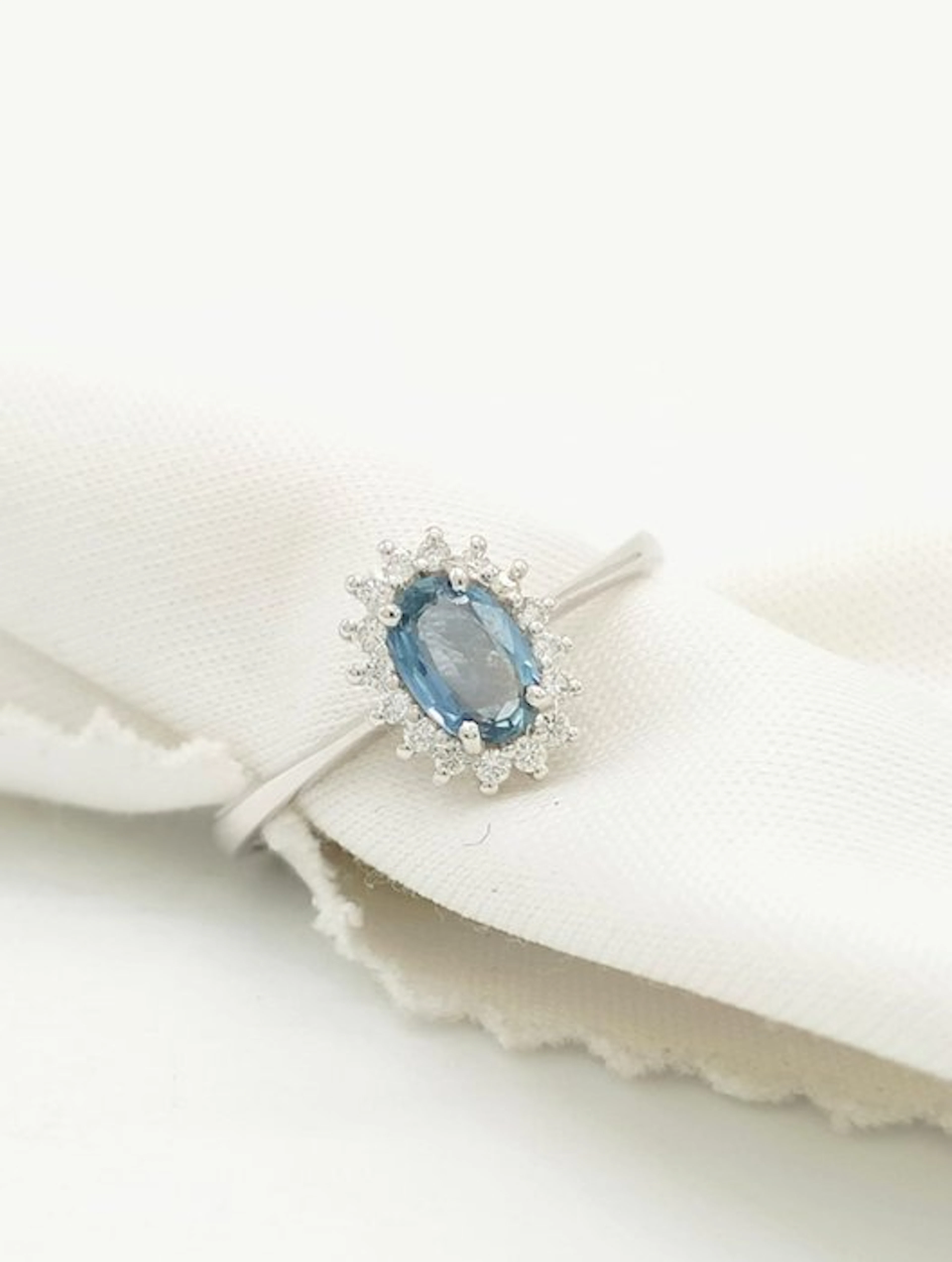 Ring - 18 kt. Yellow gold Sapphire - Diamond