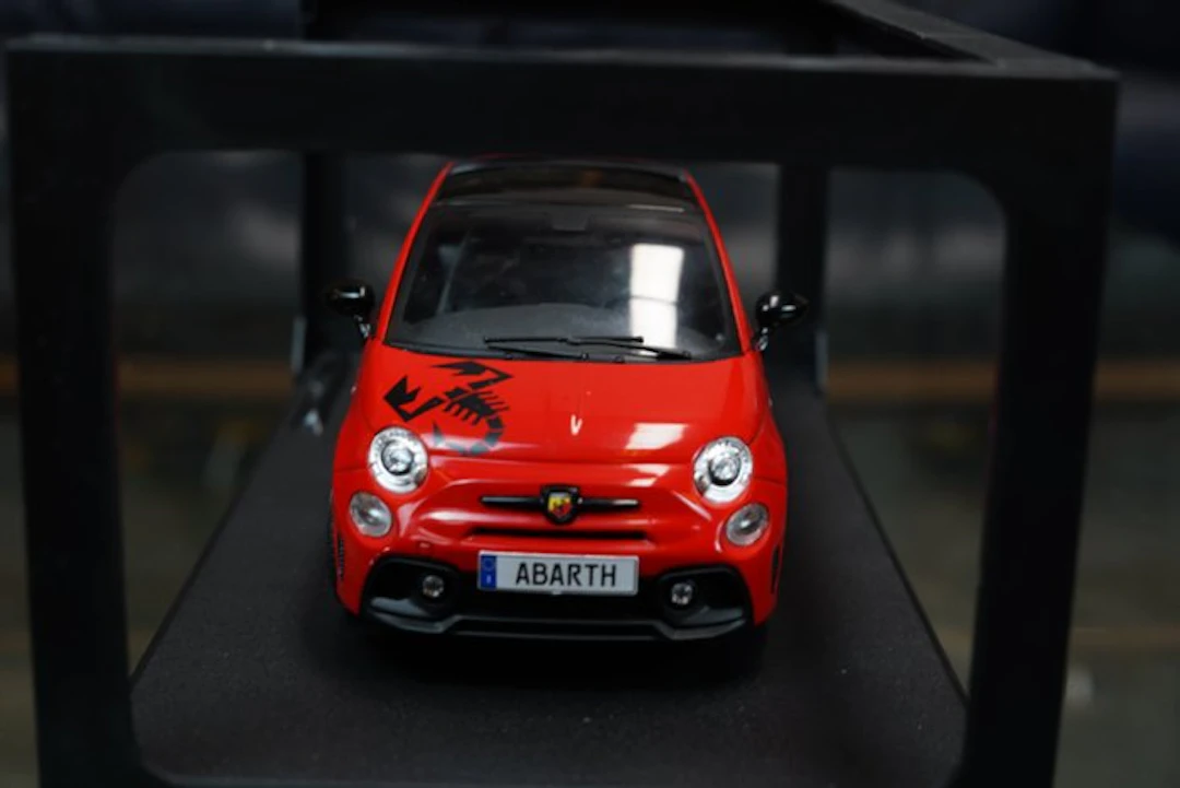 Solido 1:18 - Model car - Fiat 595 Abarth