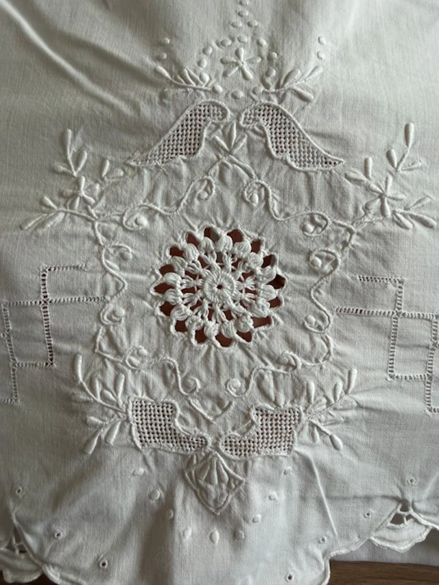 Lenzuolo e 2 asciugamani - Embroidery - Bed sheet (3)...