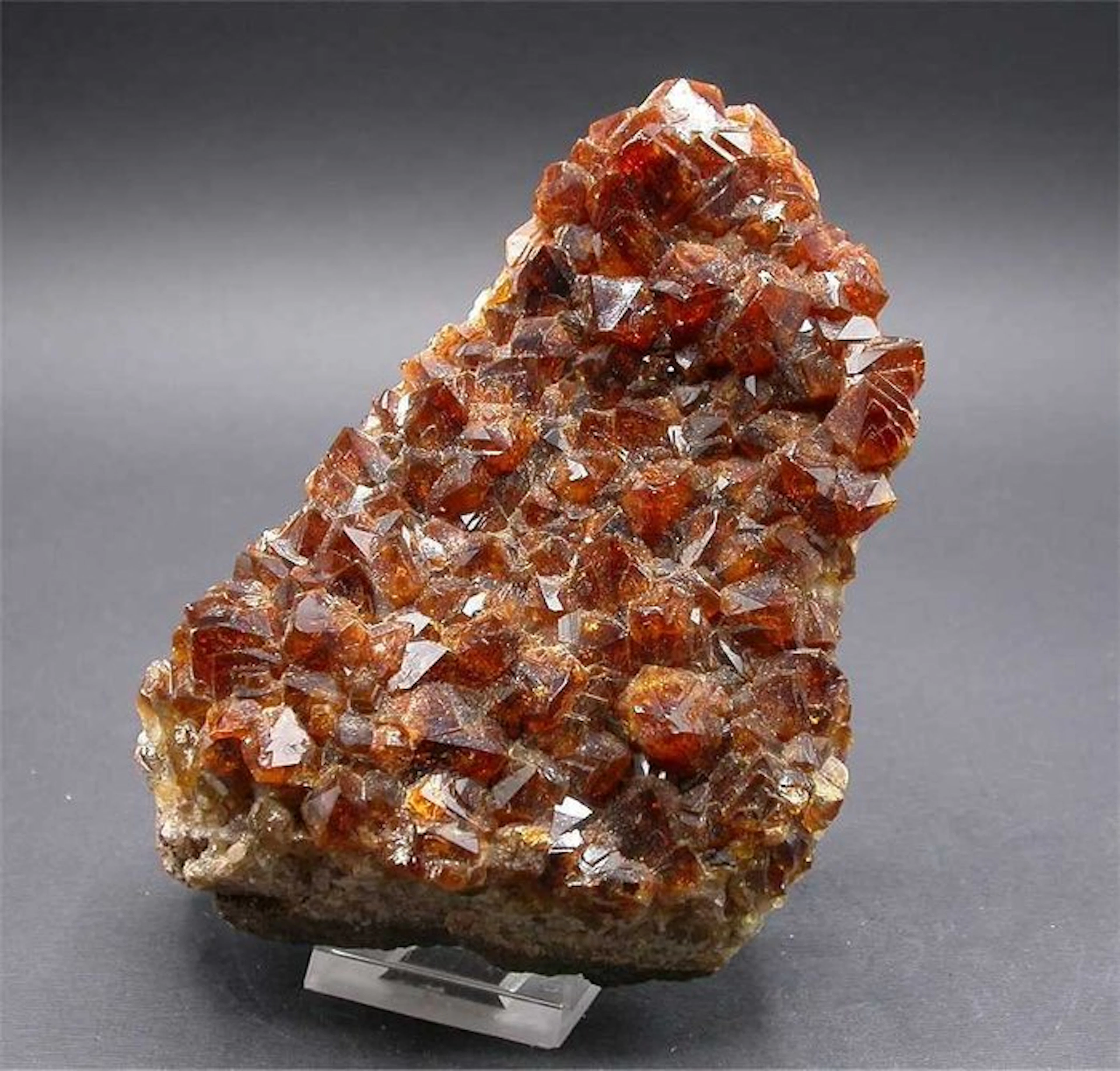 Citrine Crystals on matrix - Height: 13.5 cm - Width: 9 cm- 715 g - (1)