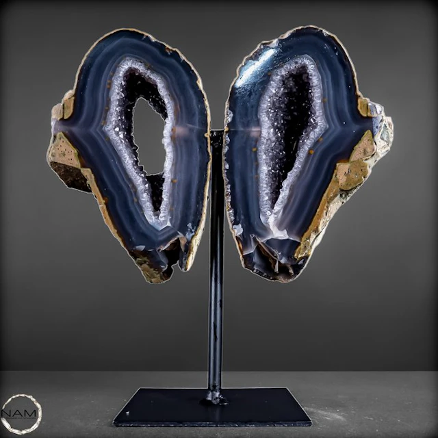 Exceptional natural agate pair on stands with perfect mirror image- 2222.22 g