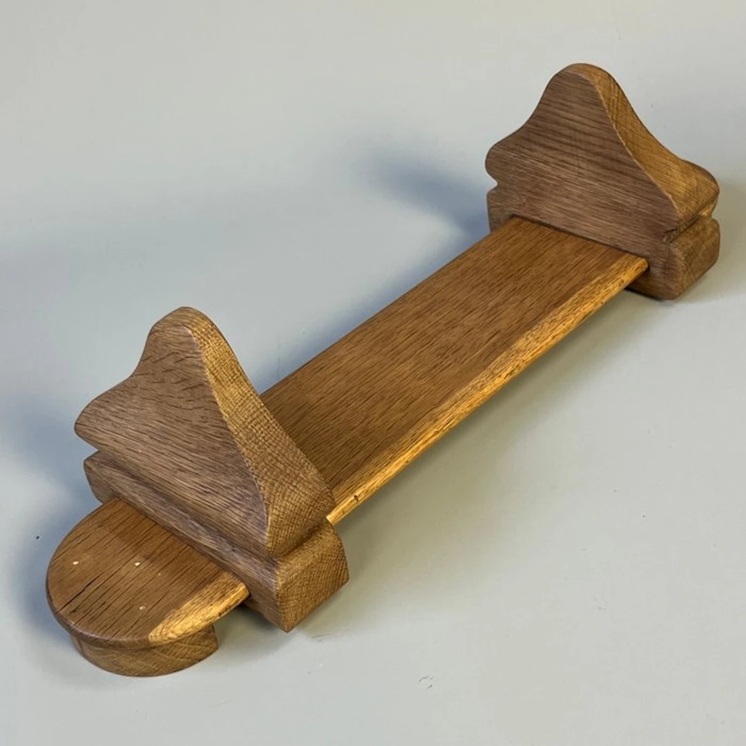 Bookends - Art Deco - Oak extendable bookshelf...