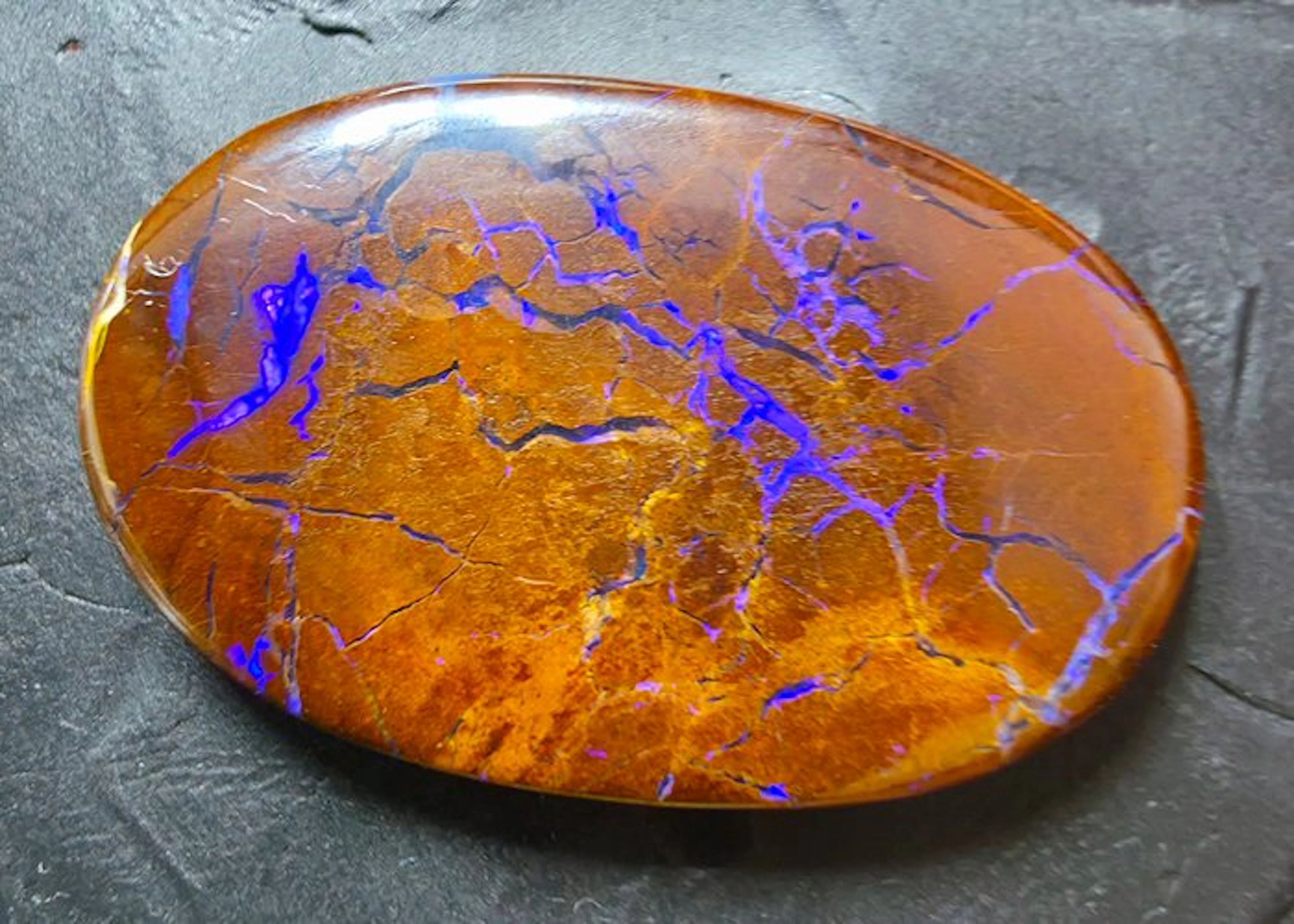 Opal Cabochon - Height: 24 mm - Width: 15 mm- 2.55 g - (1)