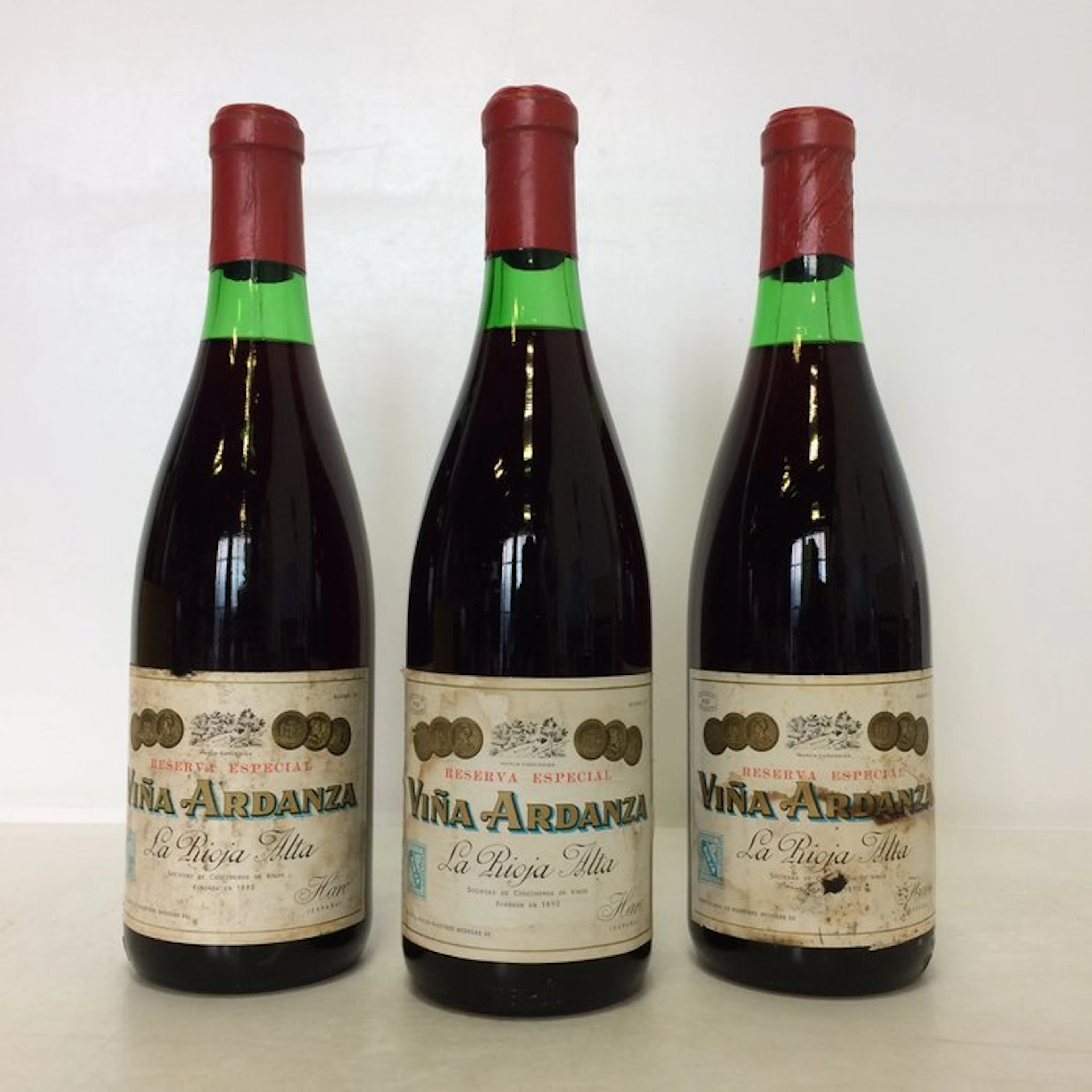 1964 La Rioja Alta, Viña Ardanza - Rioja Reserva Especial - 3 Bottles (0.75L)