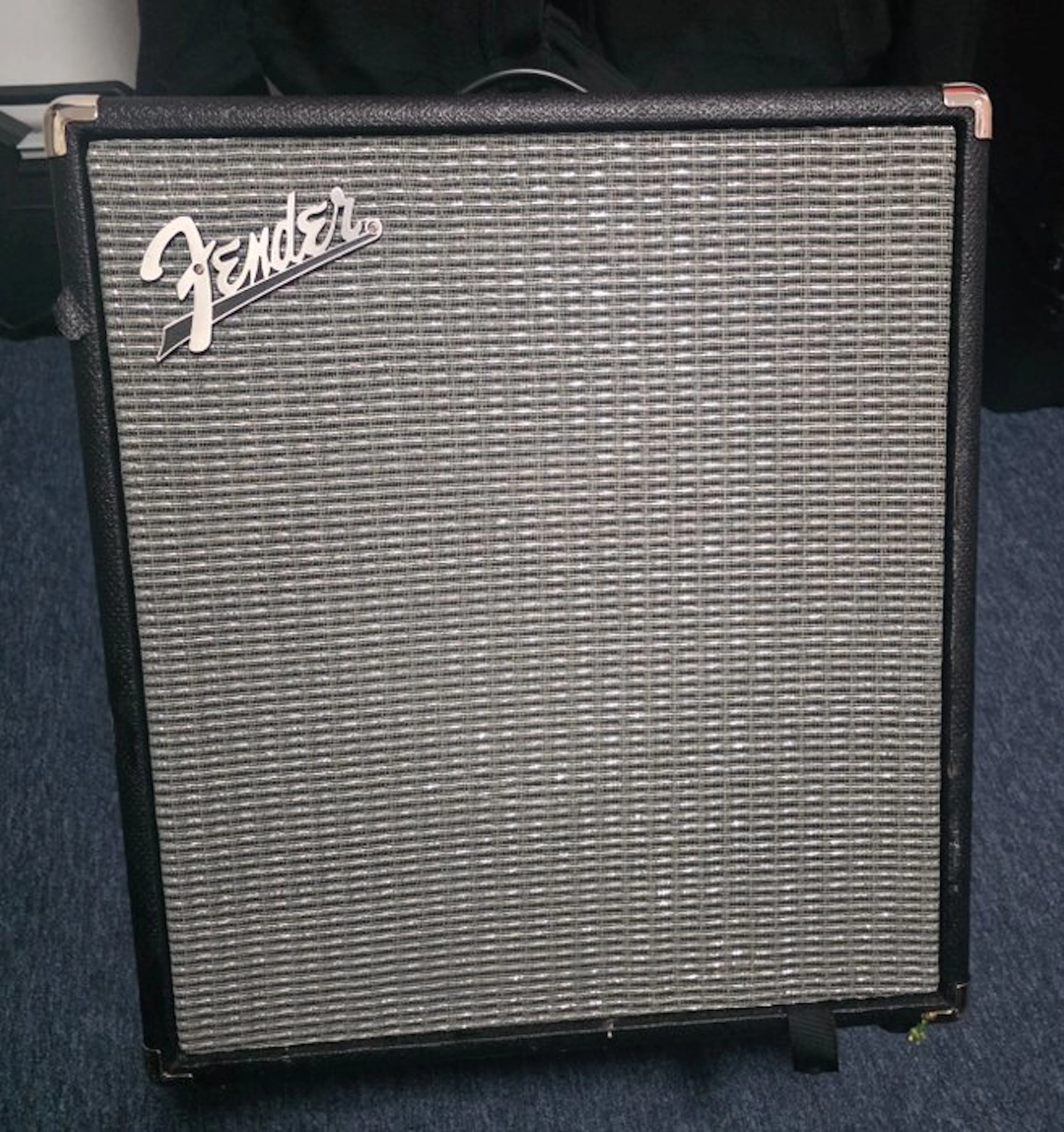 Fender - Number of items: 2 - Bass amplifier - Indonesia - 2010