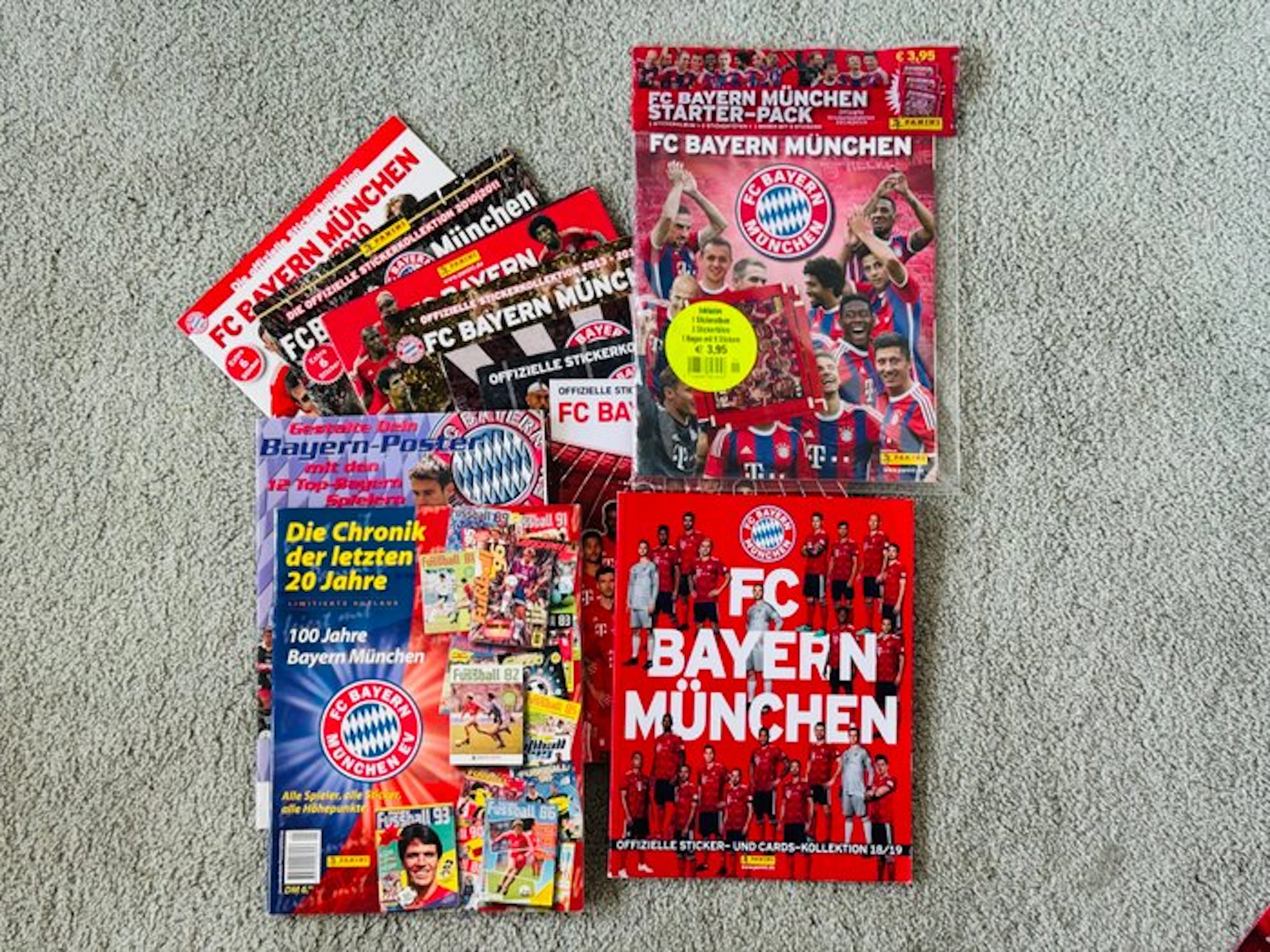 2009/2021 Panini FC Bayern München - 13 Sticker album - Excellent (EX)