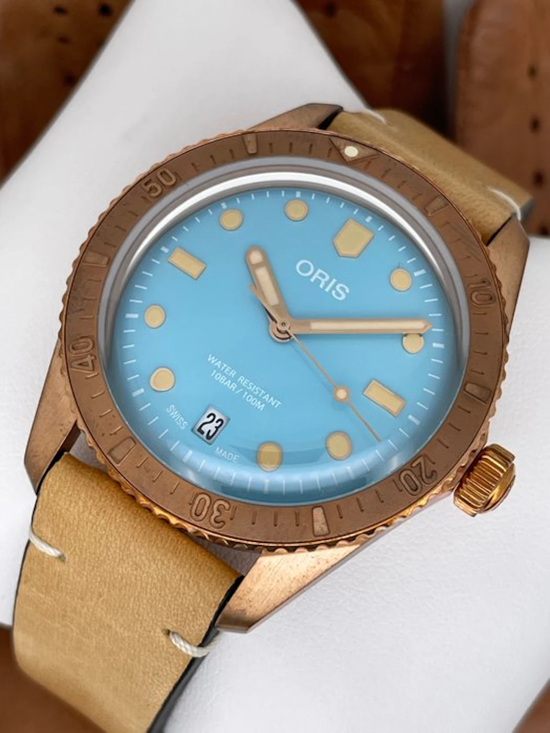 Oris - Divers Sixty-Five Cotton Candy Bronze Automatic...