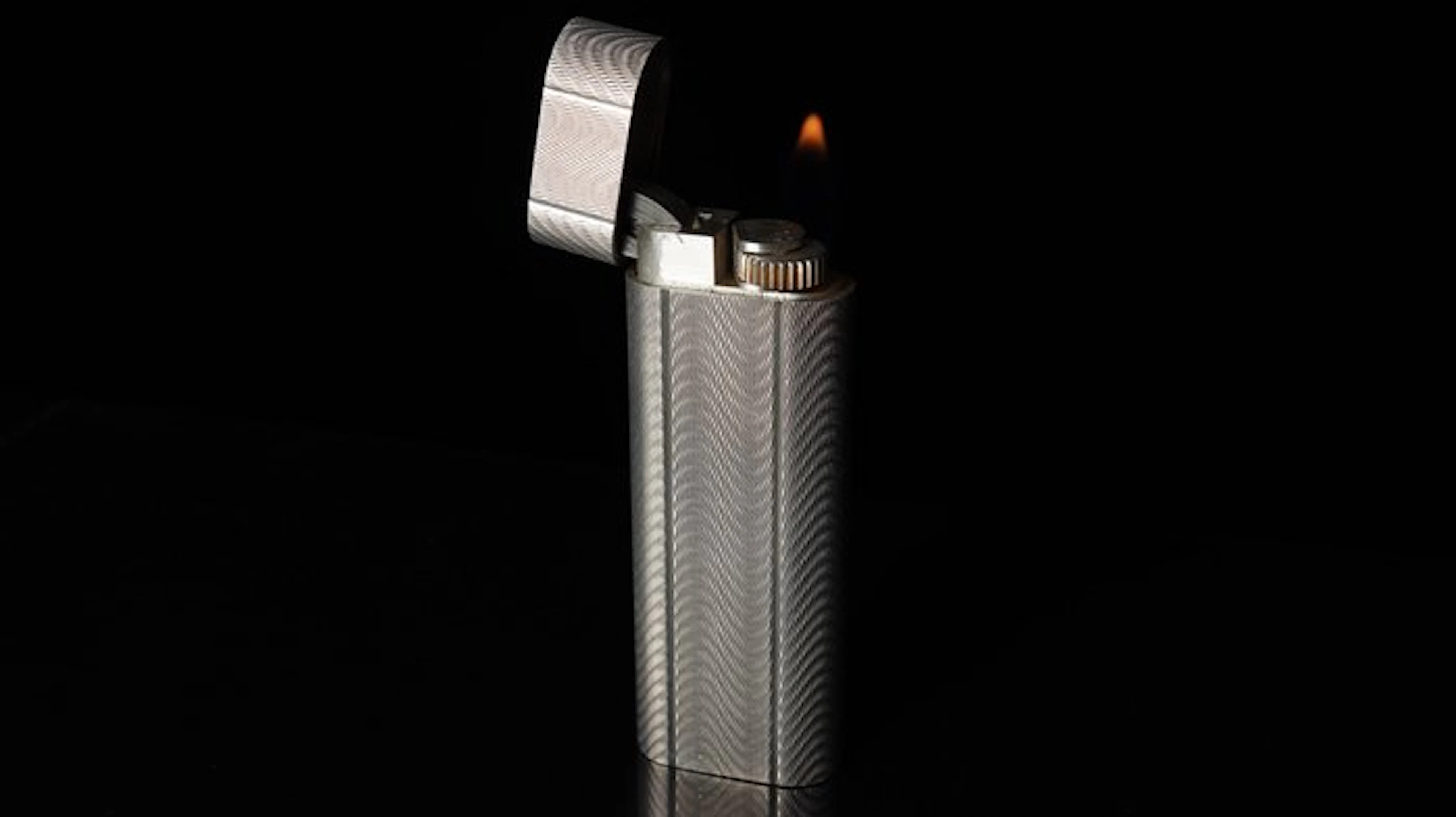 Cartier - Moire Pattern Vintage gas Lighter - Lighter - Silver plated