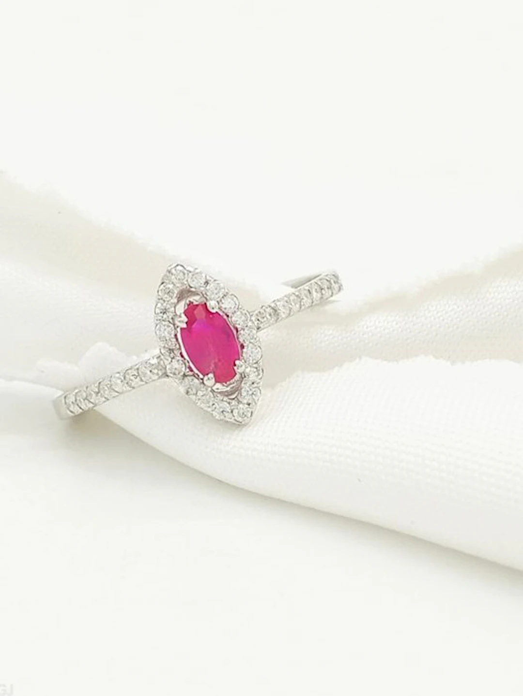 No reserve price - Cocktail ring - 14 kt. White gold Ruby - Diamond