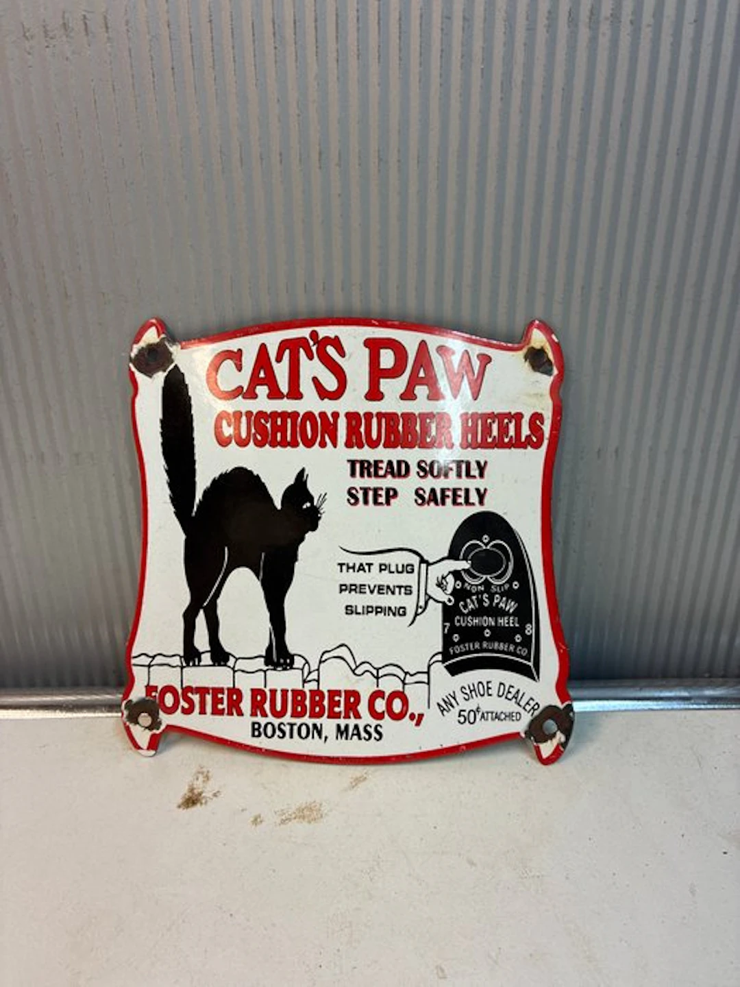 Cat’s Paw – Foster Rubber Co