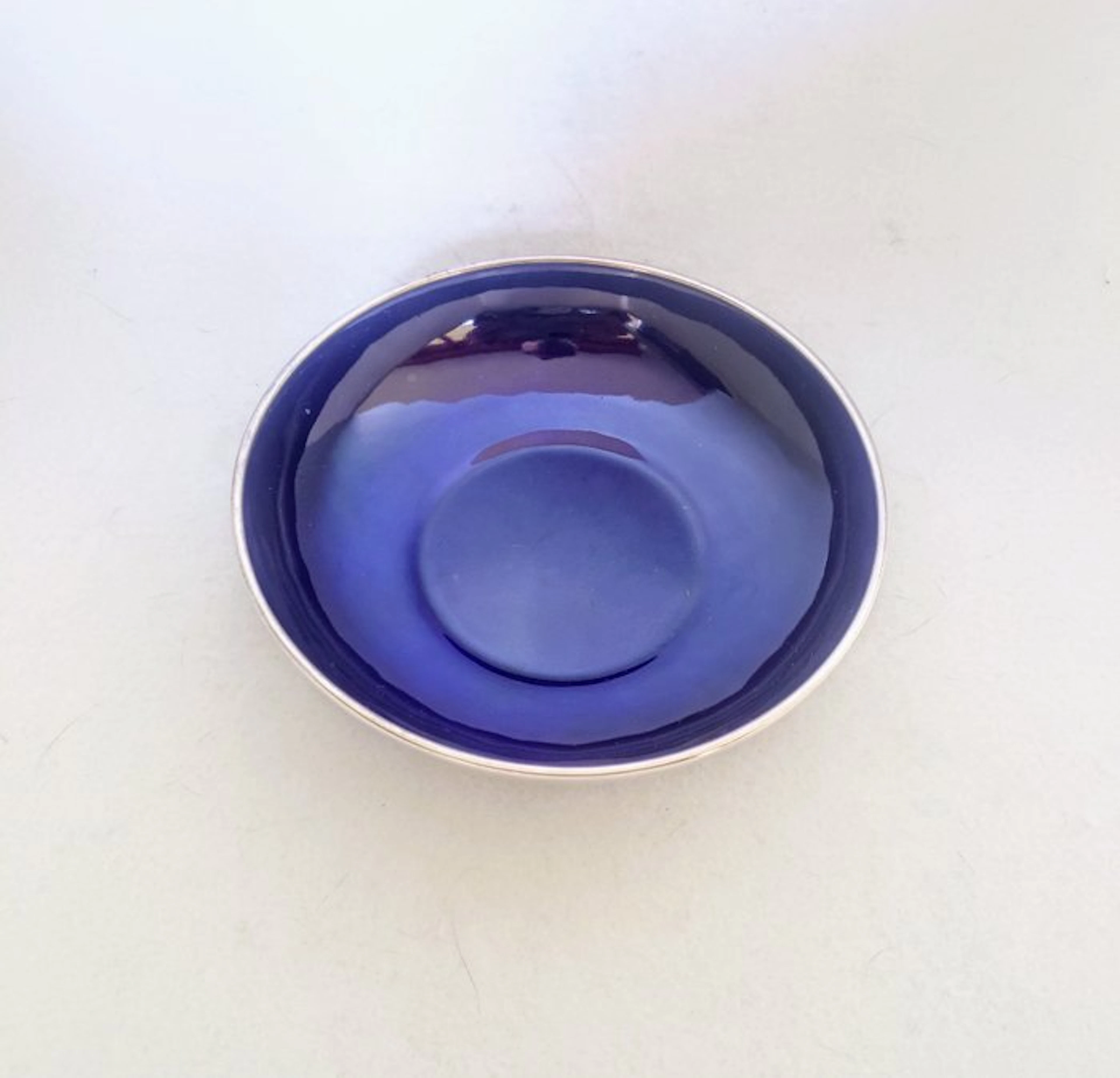 Modernist Design Elegant - Centrepiece - .925 silver, Enamel