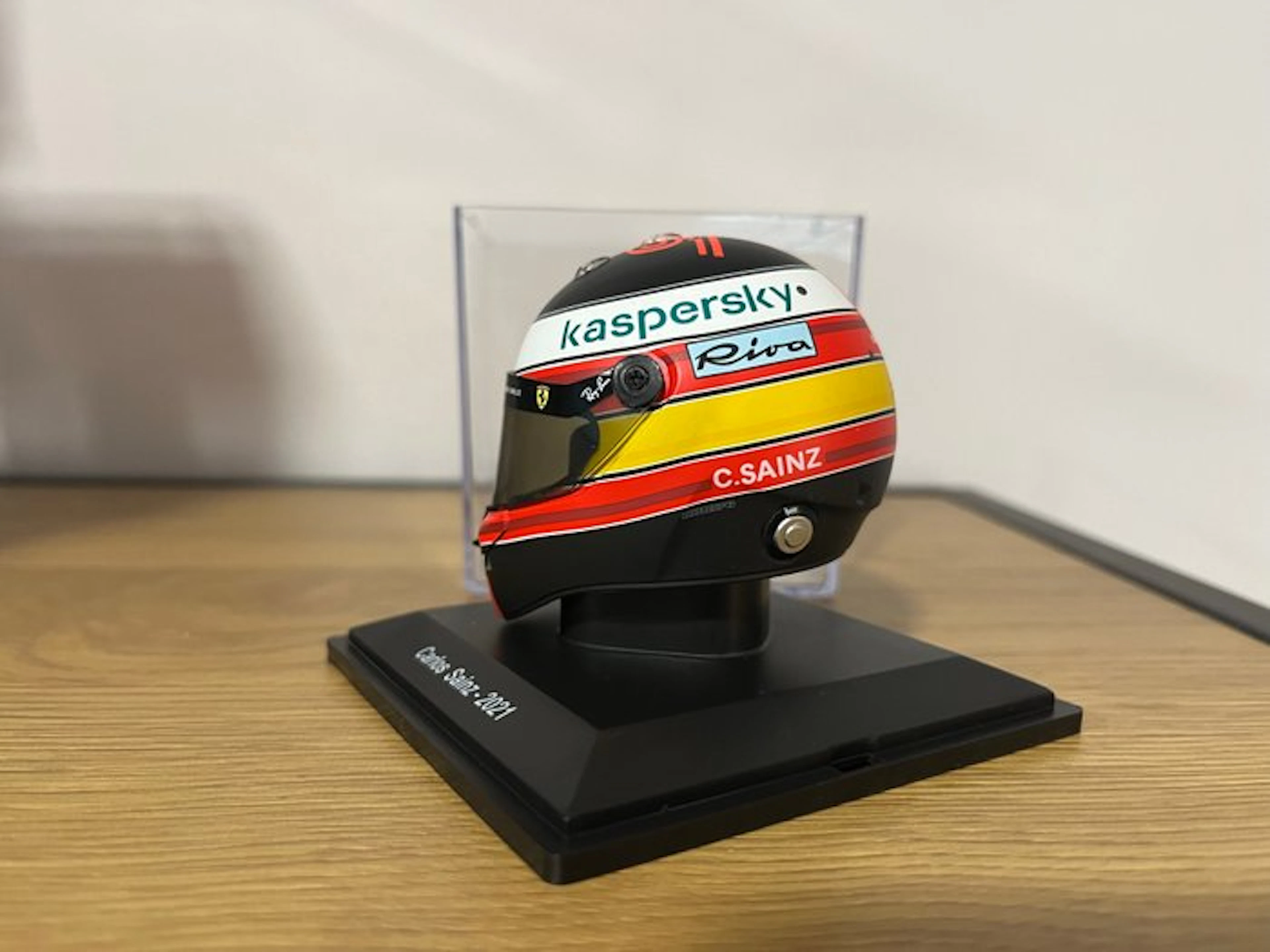 Spark 1:5 - Model car - Carlos Sainz Special Edition Italian Grand Prix 2021