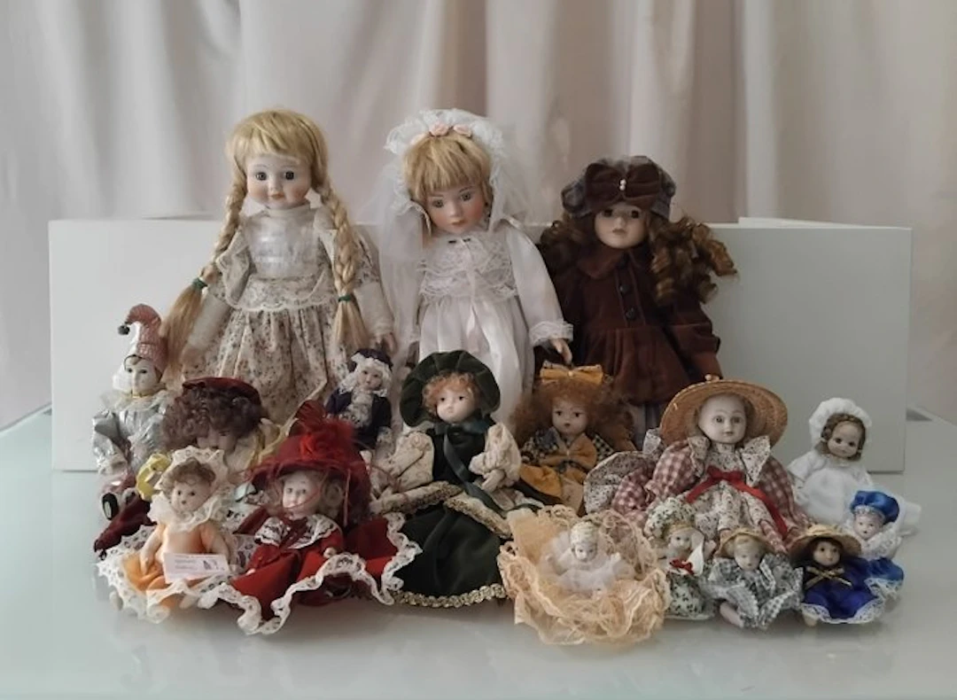 Themed collection - Porcelain dolls