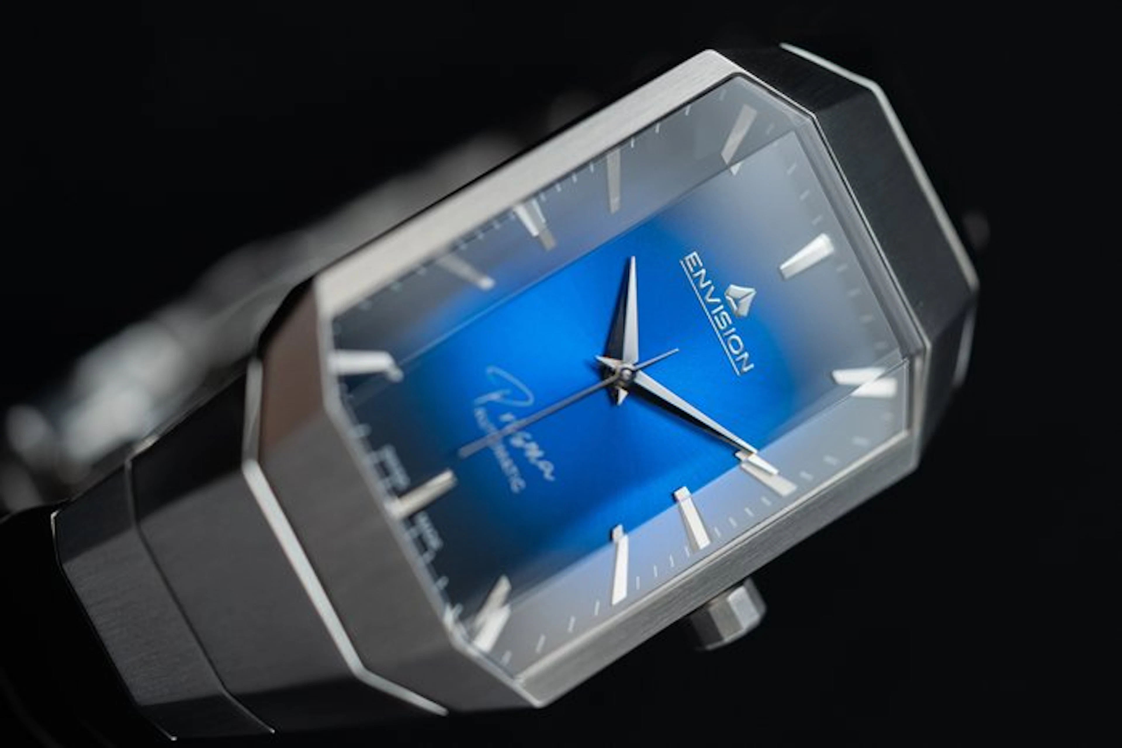 Envision - Prisma Sapphire Blue - Men - 2026
