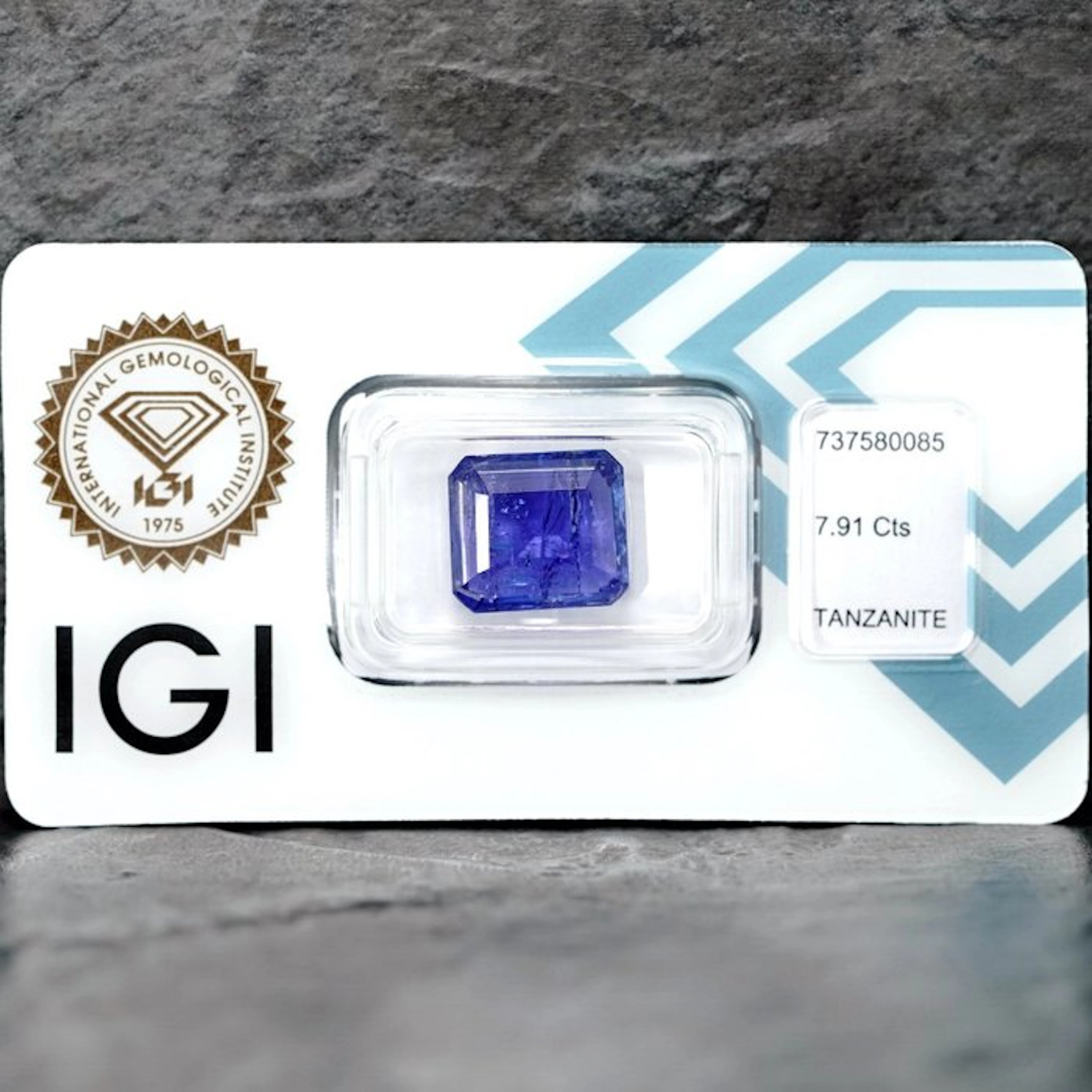 No reserve price - 1 pcs Blue