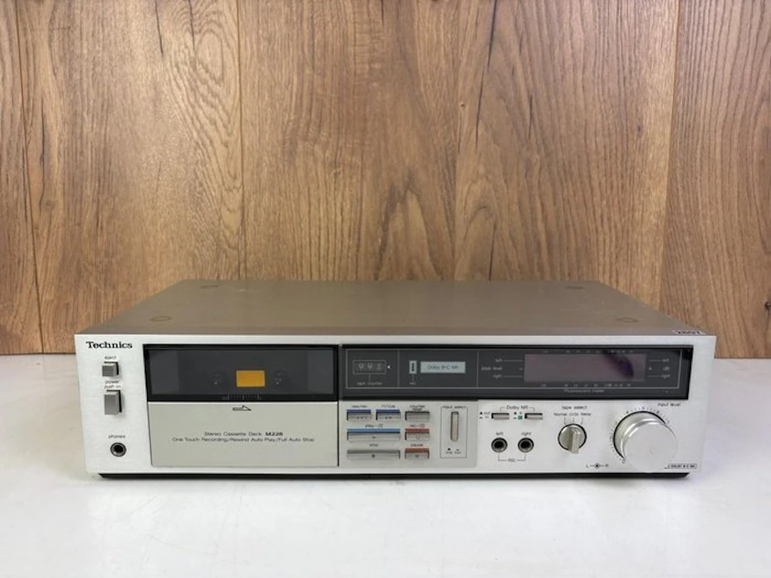 Technics - M226 Audio-cassette deck