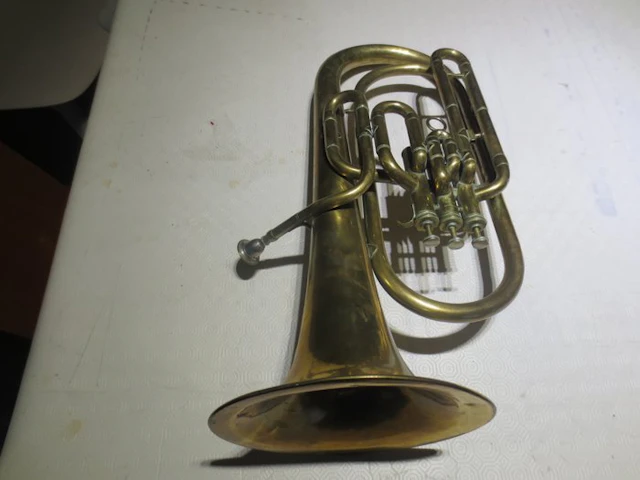 Moeremans - - Horn - Belgium (No reserve price)