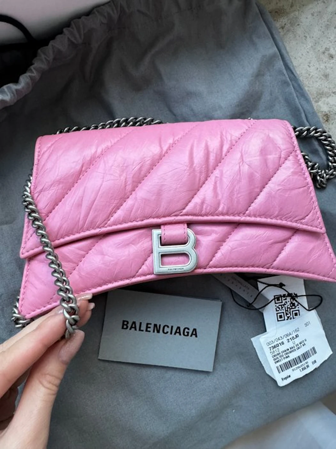 Balenciaga - BB Wallet on Chain - Handbag