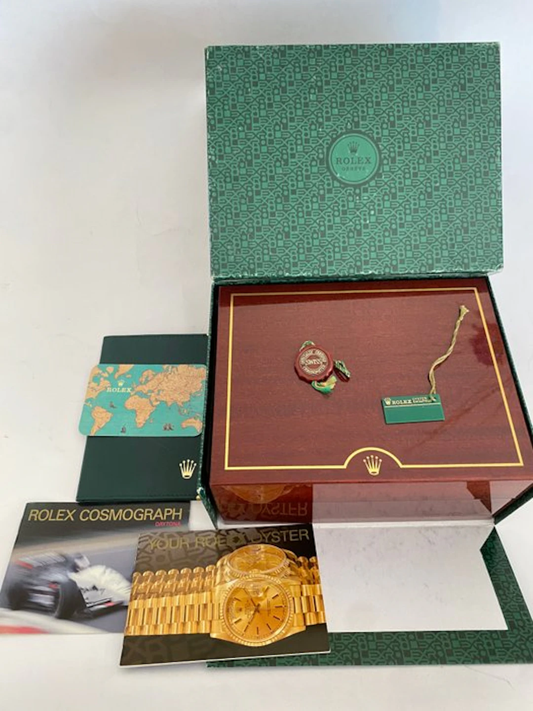 Rolex - Daytona Zenith el primero 16528 Gold Box XL and accessories