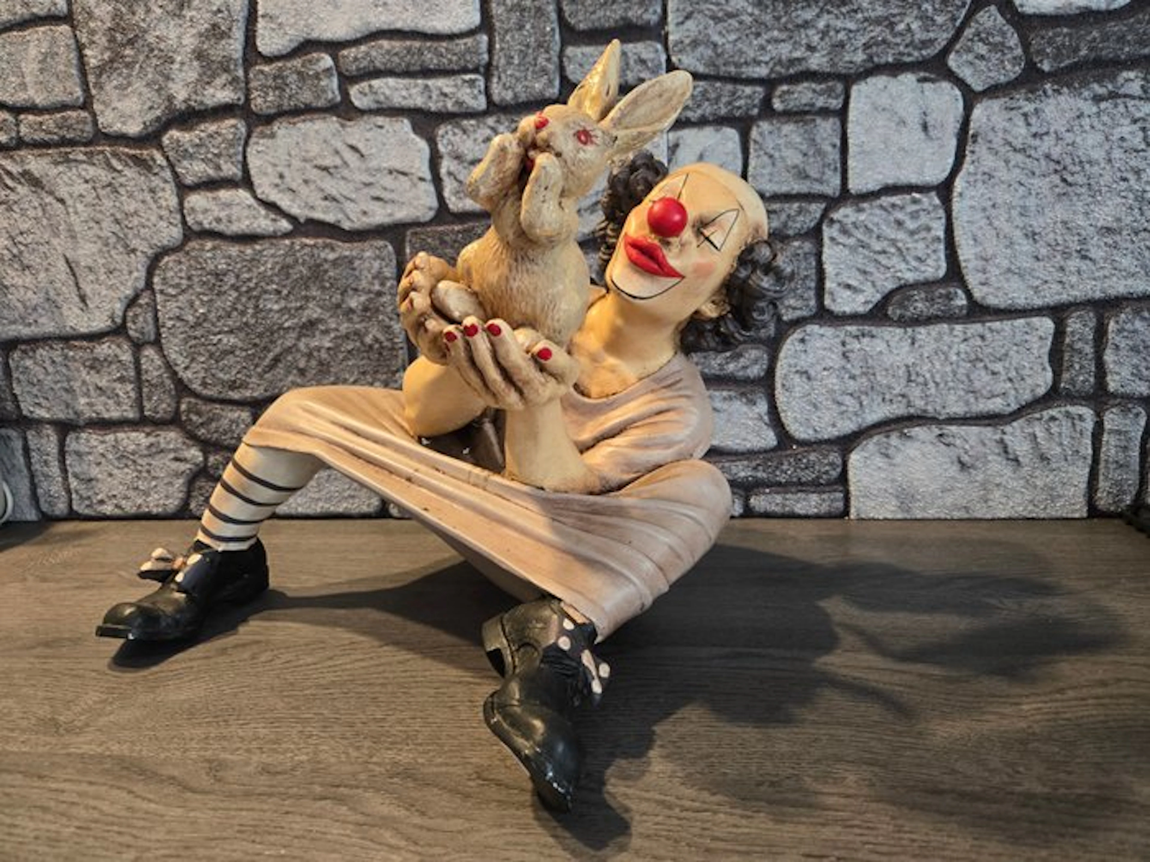 Jun Asilo - Jun Asilo - Statue