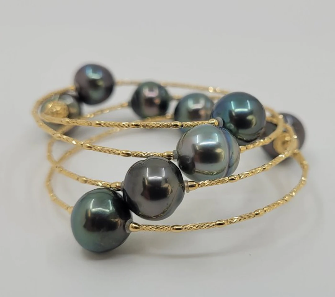 Bracelet - 18 kt. Yellow gold, 10x11mm Peacock Green Tahiti Pearls
