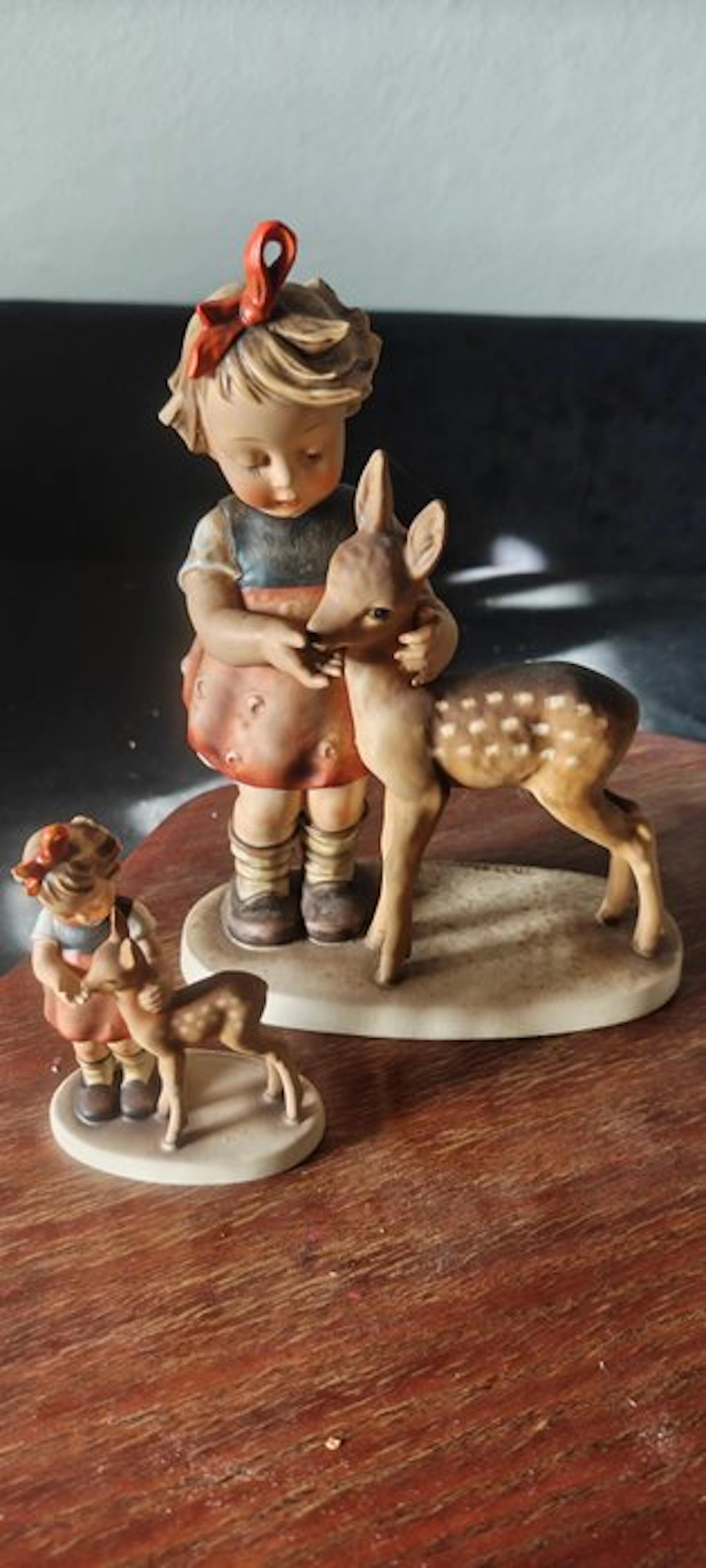 M.I. Hummel - M.I. Hummel - Figure - Mädchen mit Rehkitz - TMK2 (2) - Porcelain