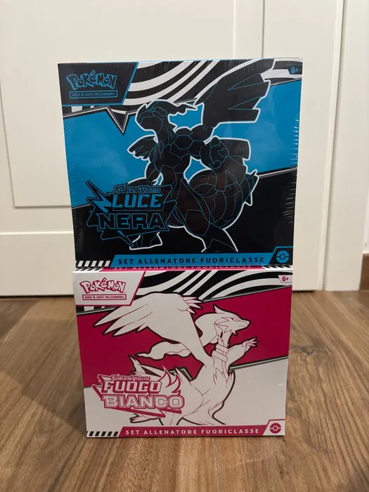Pokémon - 2 Elite trainer box - Etb Luce Nera e Fuoco Bianco - Scarlet ...