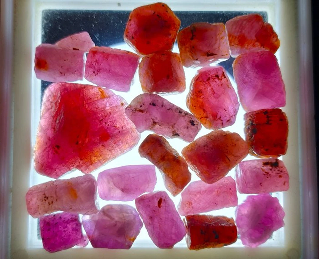 101.9 cts - Untreated Ruby - Rough- 20.38 g