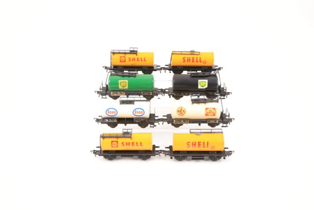 Fleischmann H0 - Model train freight wagon set (8) - Tank cars "Shell