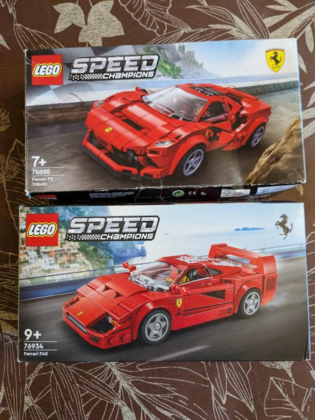 LEGO Set - Speed Champions - Ferrari F8 Tributo (76895) et Ferrari F40 (76934)