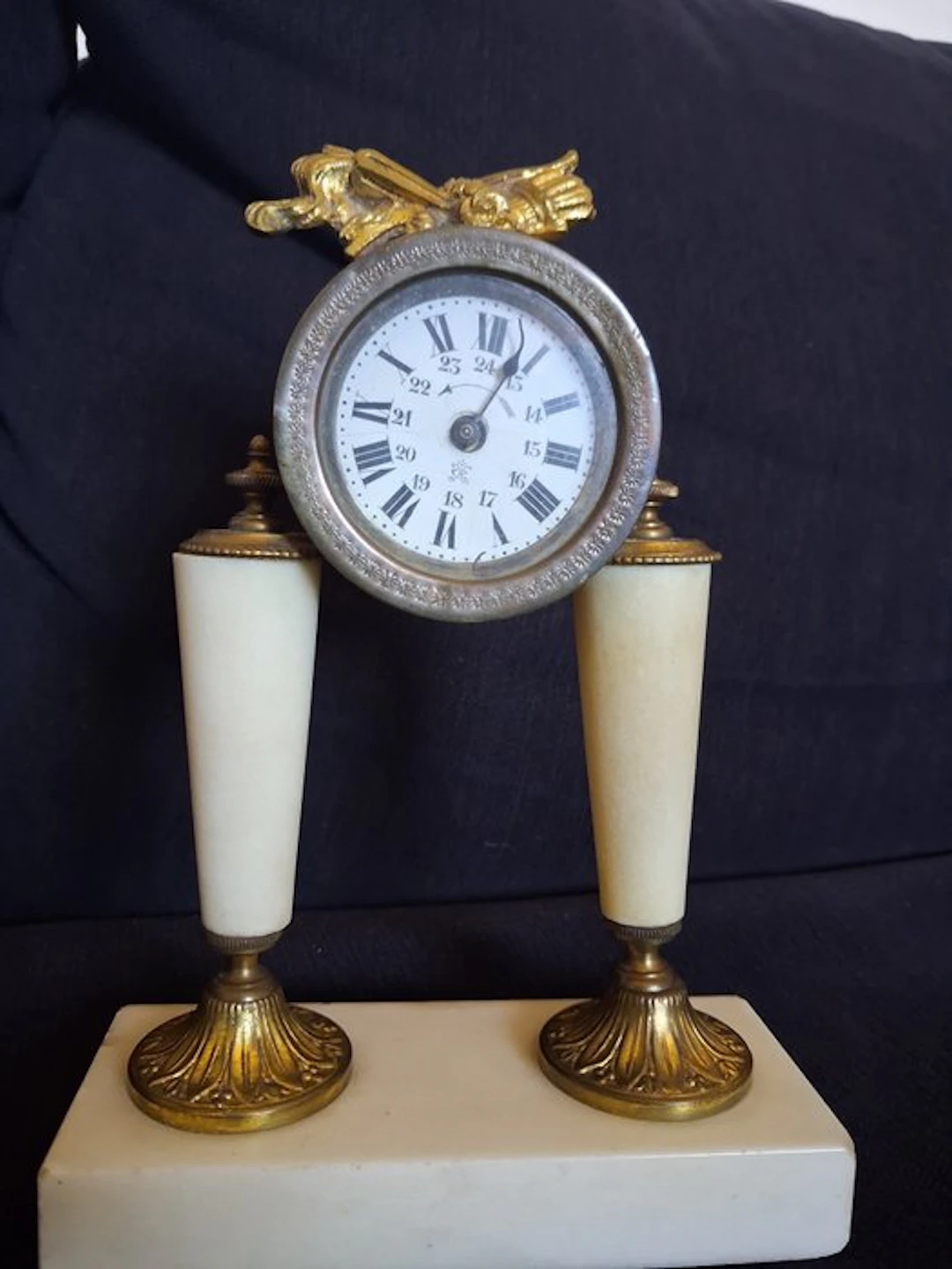 Alarm clock - Desk clock / Portico coat rack - White Marble