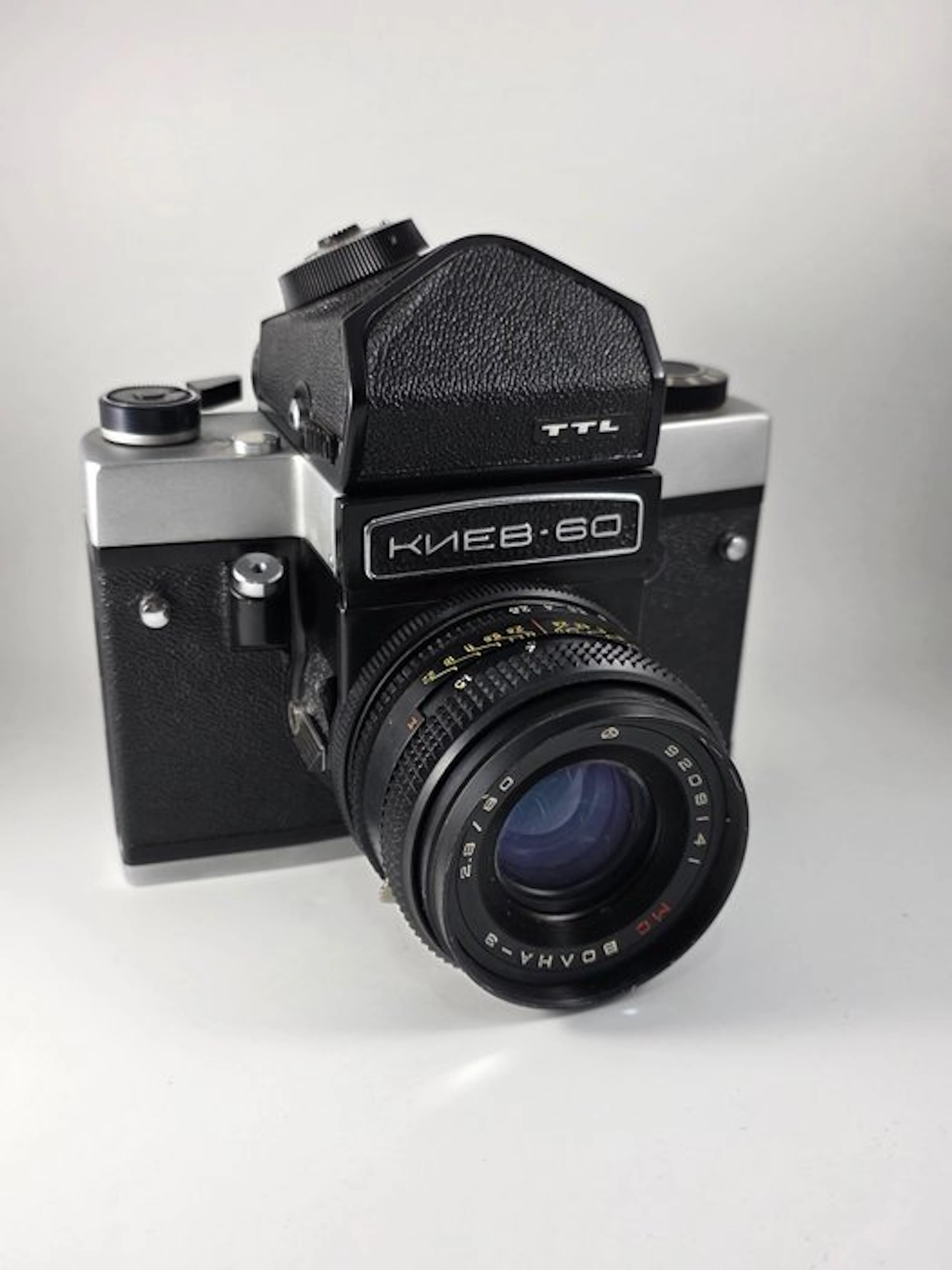 Kiev -60 TTL + MC Volna-3 2,8/80mm + Custodia Originale | Medium format camera