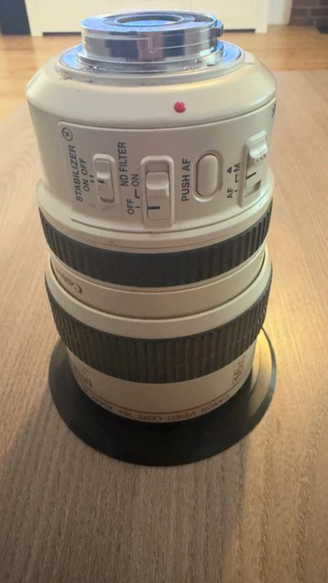 Canon VIDEO LENS 16X ZOOM XL 5.5-88mm Digital video camera