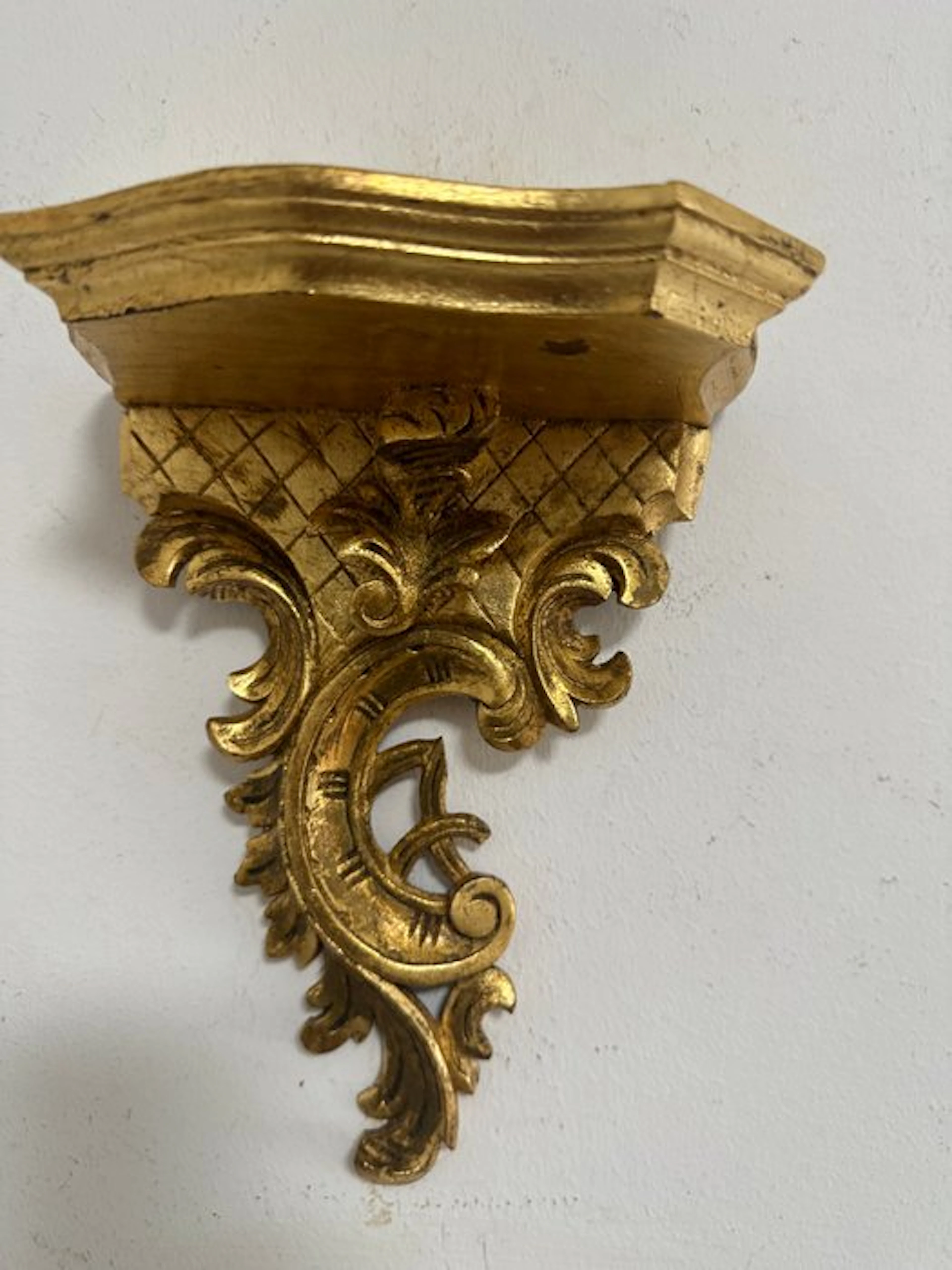 Wall shelf unit - Wood, gold leaf - Gold leaf shelf