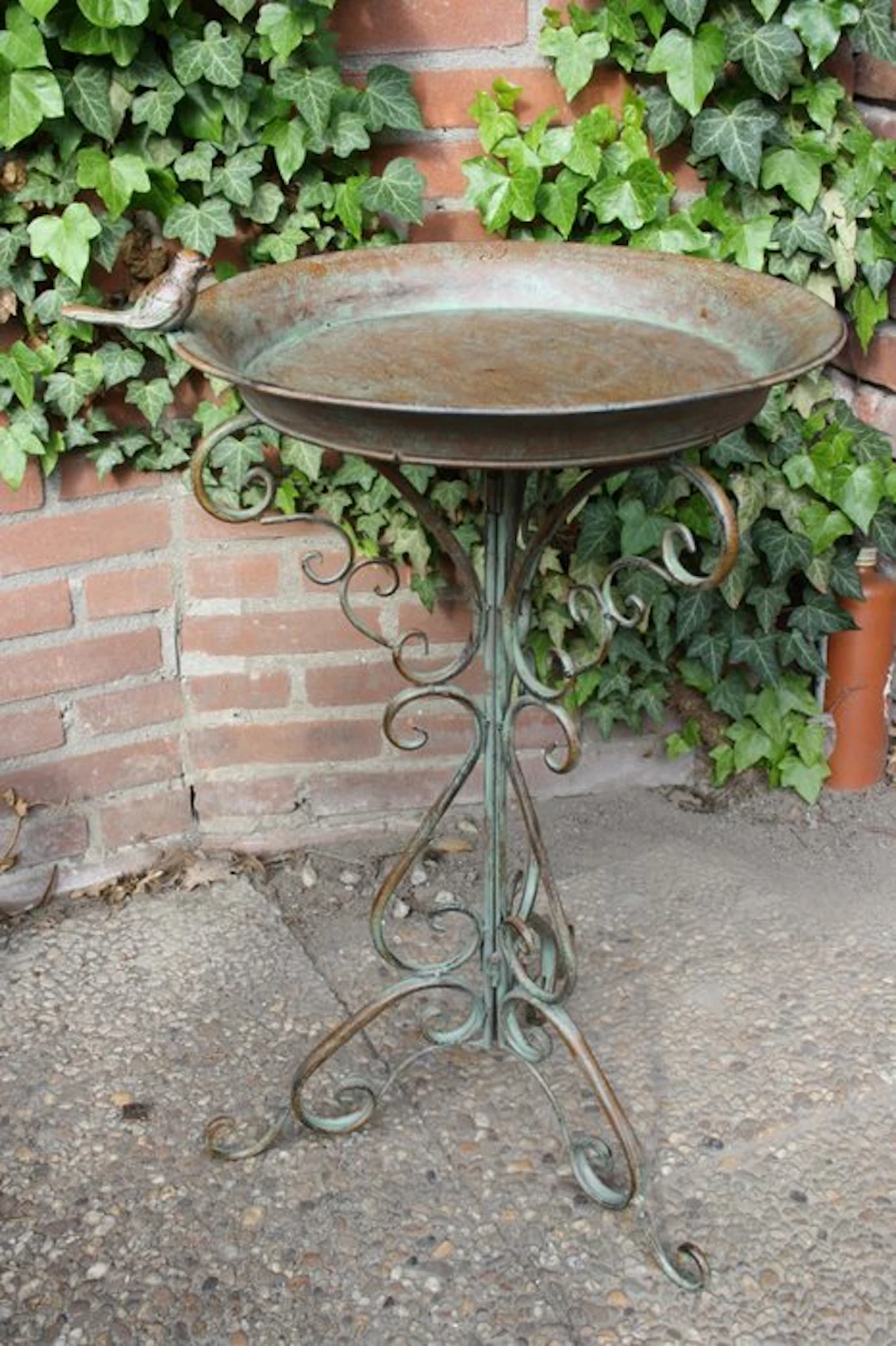 Birdbath - Feeding place - 74 cm - metal