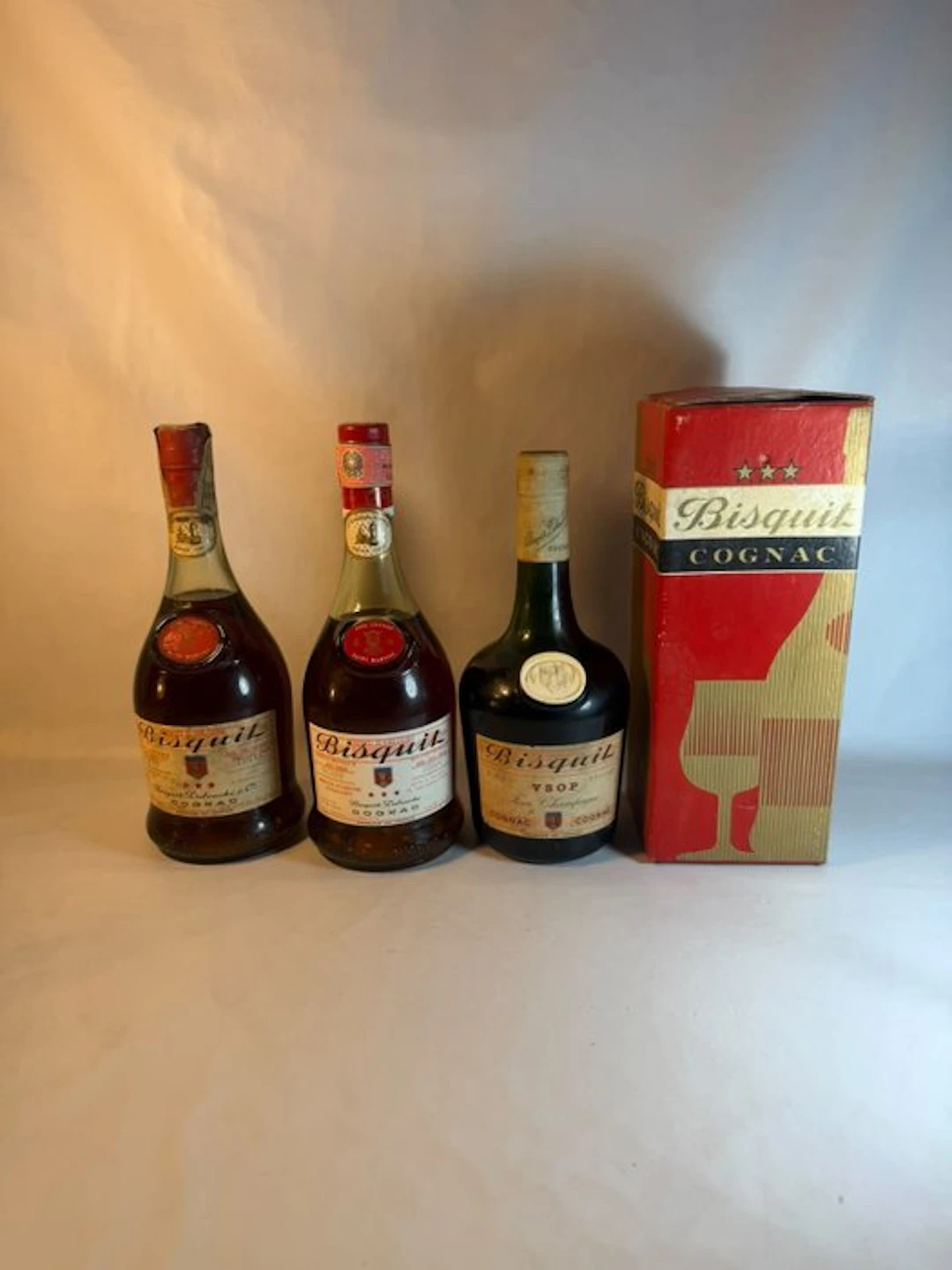 Bisquit - VSOP Fine Champagne + 3 Star - b
