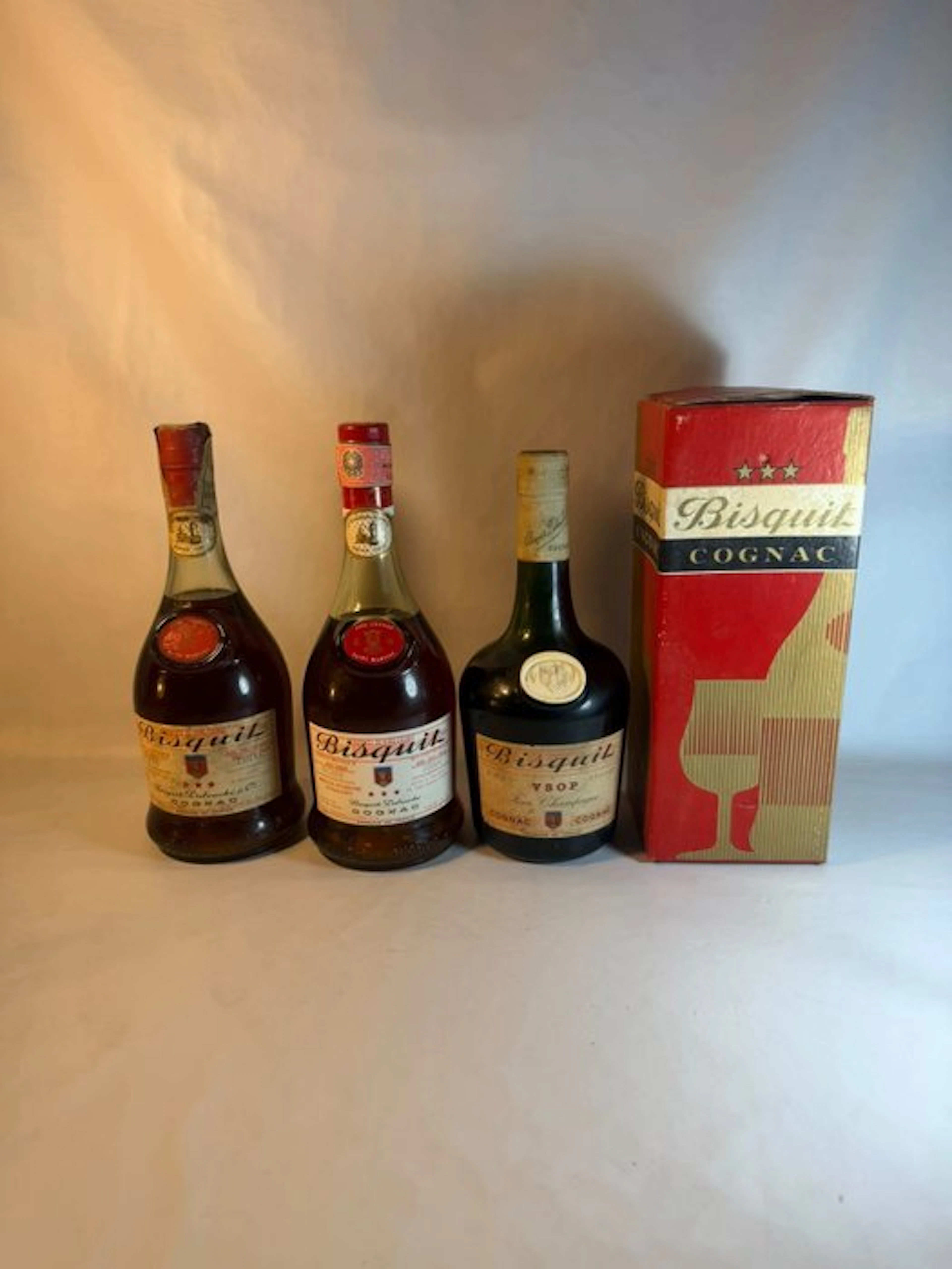 Bisquit - VSOP Fine Champagne + 3 Star - b